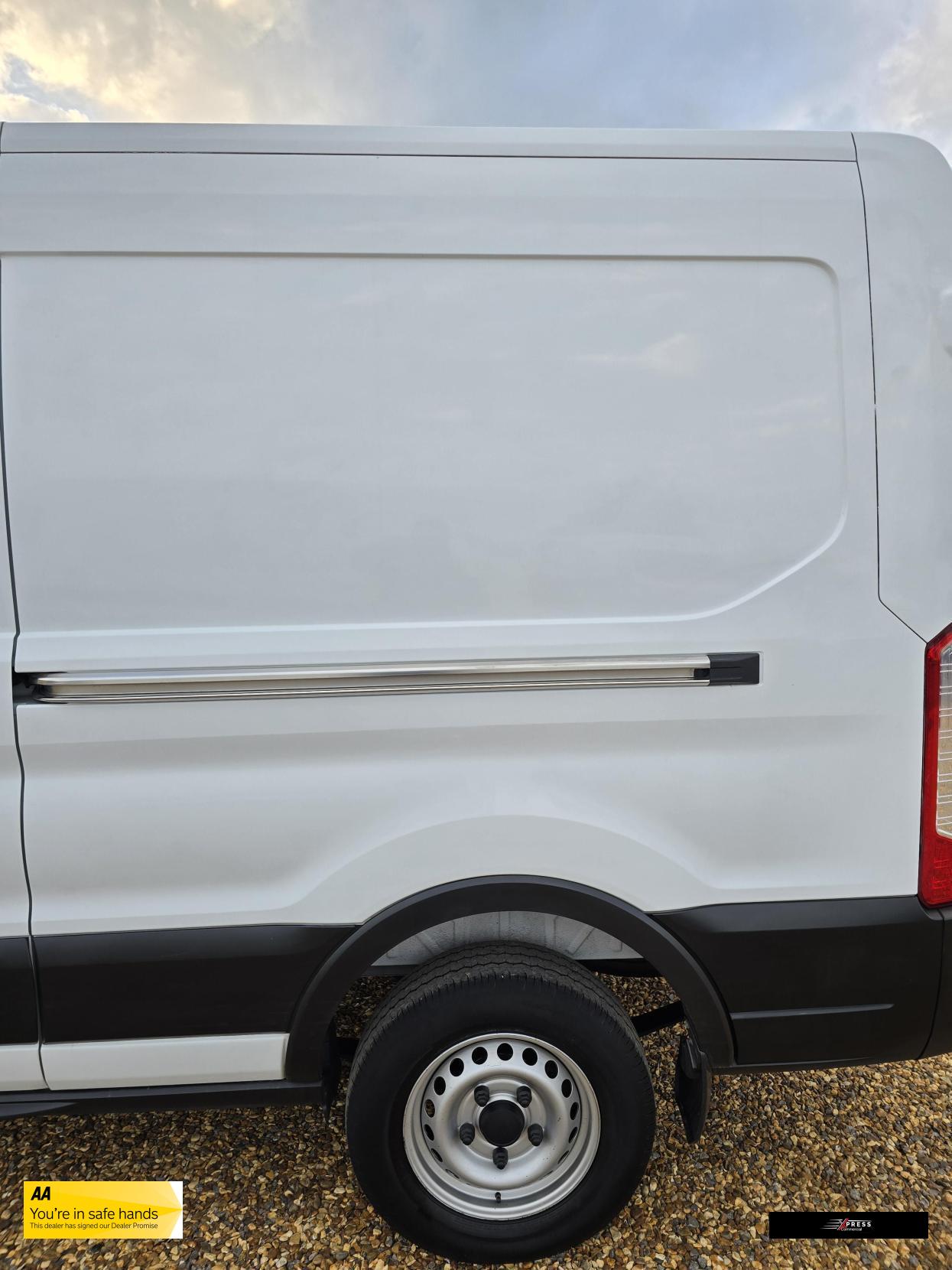 Ford Transit Transit 2.0 350 EcoBlue Leader Panel Van 5dr Diesel Manual FWD L3 H2 Euro 6 (s/s) (130 ps)