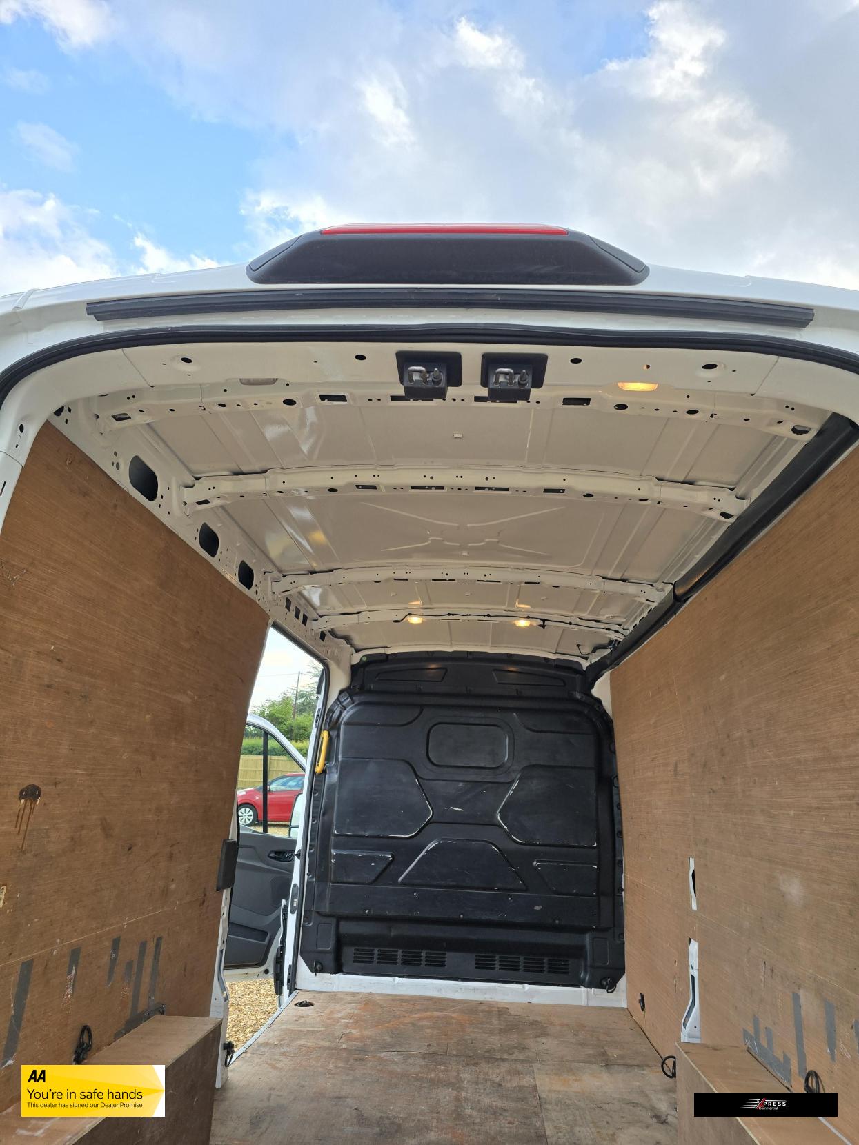 Ford Transit Transit 2.0 350 EcoBlue Leader Panel Van 5dr Diesel Manual FWD L3 H2 Euro 6 (s/s) (130 ps)