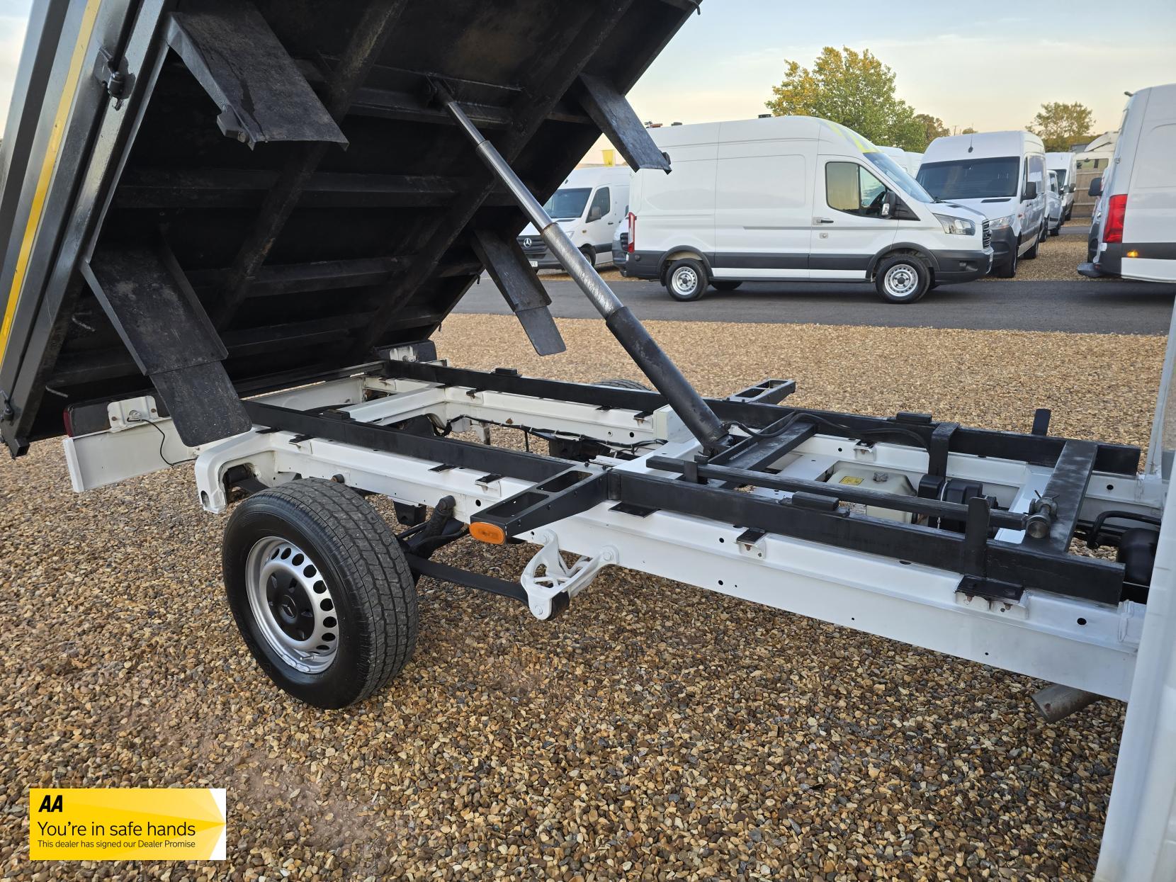 Mercedes-Benz Sprinter 2.1 314 CDI Chassis Cab 4dr Diesel Manual RWD L3 (209 g/km, 140 bhp)