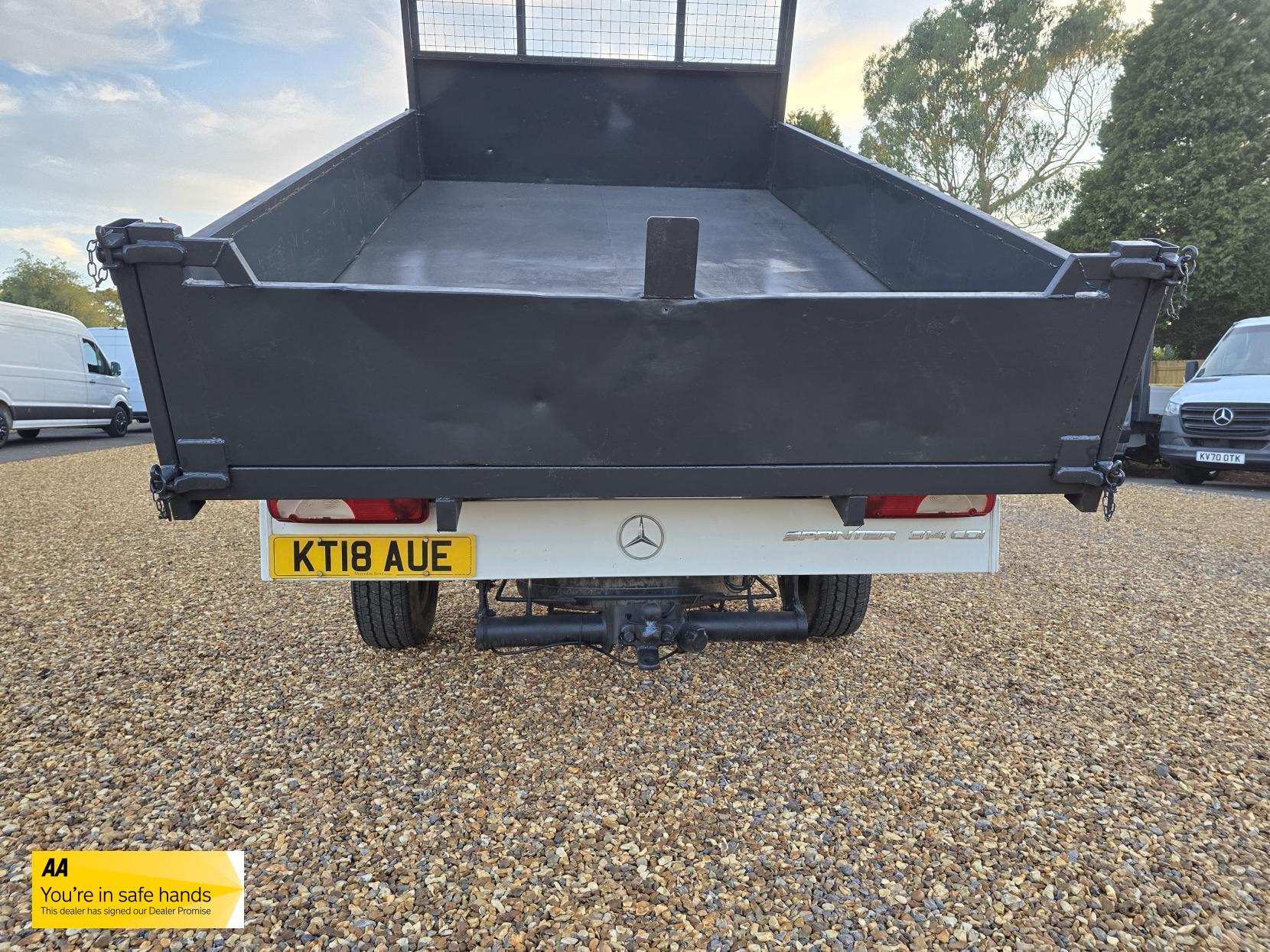 Mercedes-Benz Sprinter 2.1 314 CDI Chassis Cab 4dr Diesel Manual RWD L3 (209 g/km, 140 bhp)