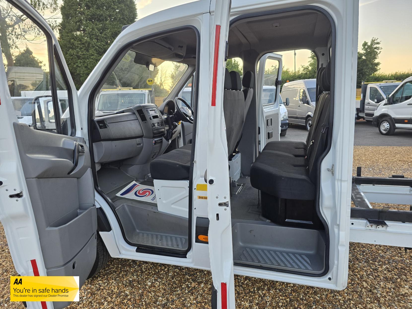 Mercedes-Benz Sprinter 2.1 314 CDI Chassis Cab 4dr Diesel Manual RWD L3 (209 g/km, 140 bhp)