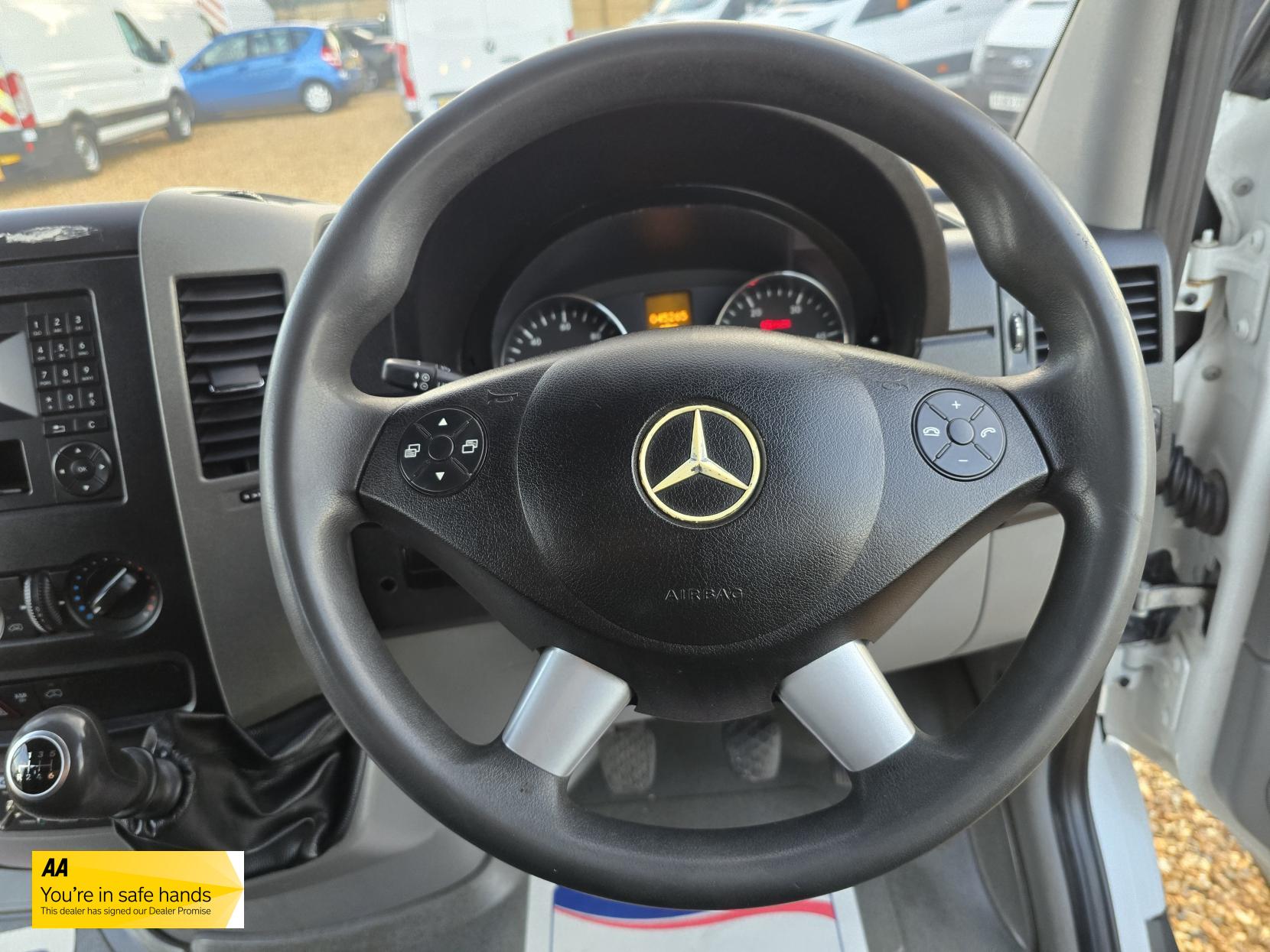 Mercedes-Benz Sprinter 2.1 314 CDI Chassis Cab 4dr Diesel Manual RWD L3 (209 g/km, 140 bhp)