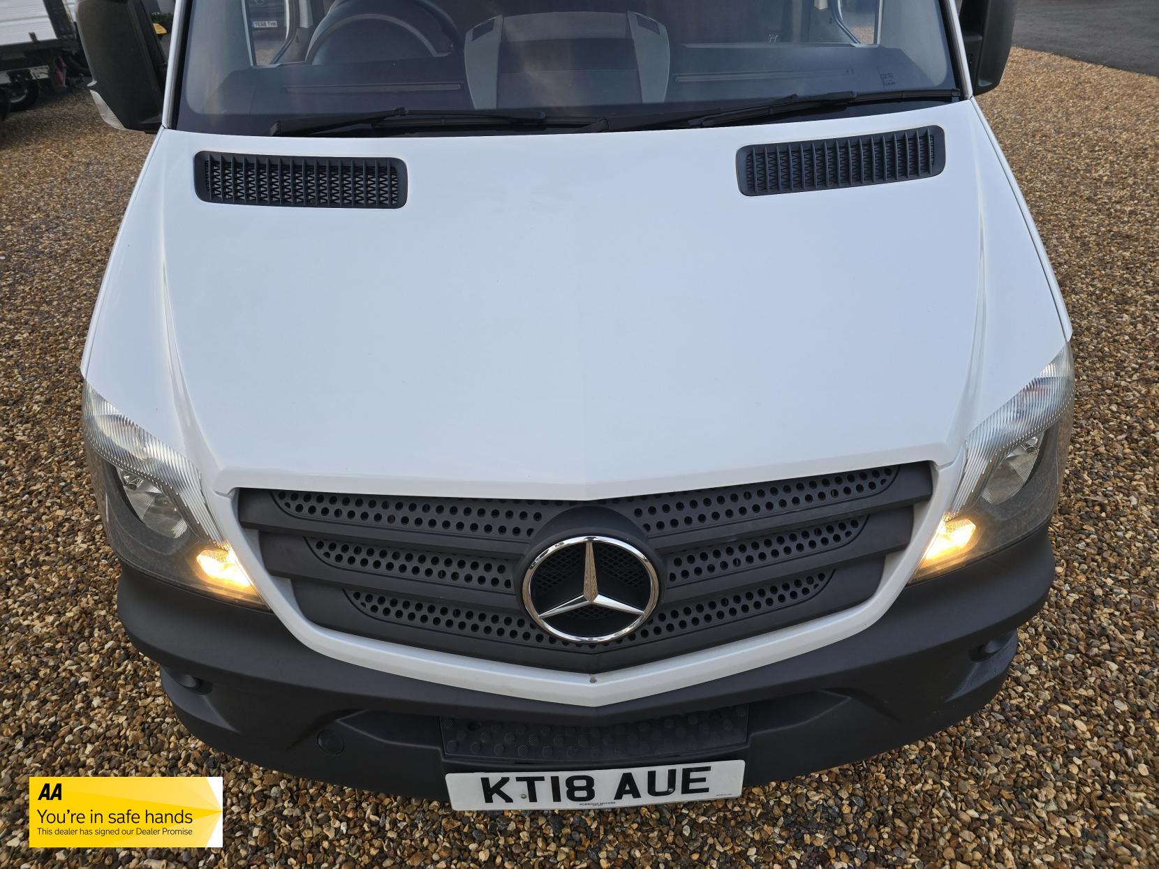 Mercedes-Benz Sprinter 2.1 314 CDI Chassis Cab 4dr Diesel Manual RWD L3 (209 g/km, 140 bhp)