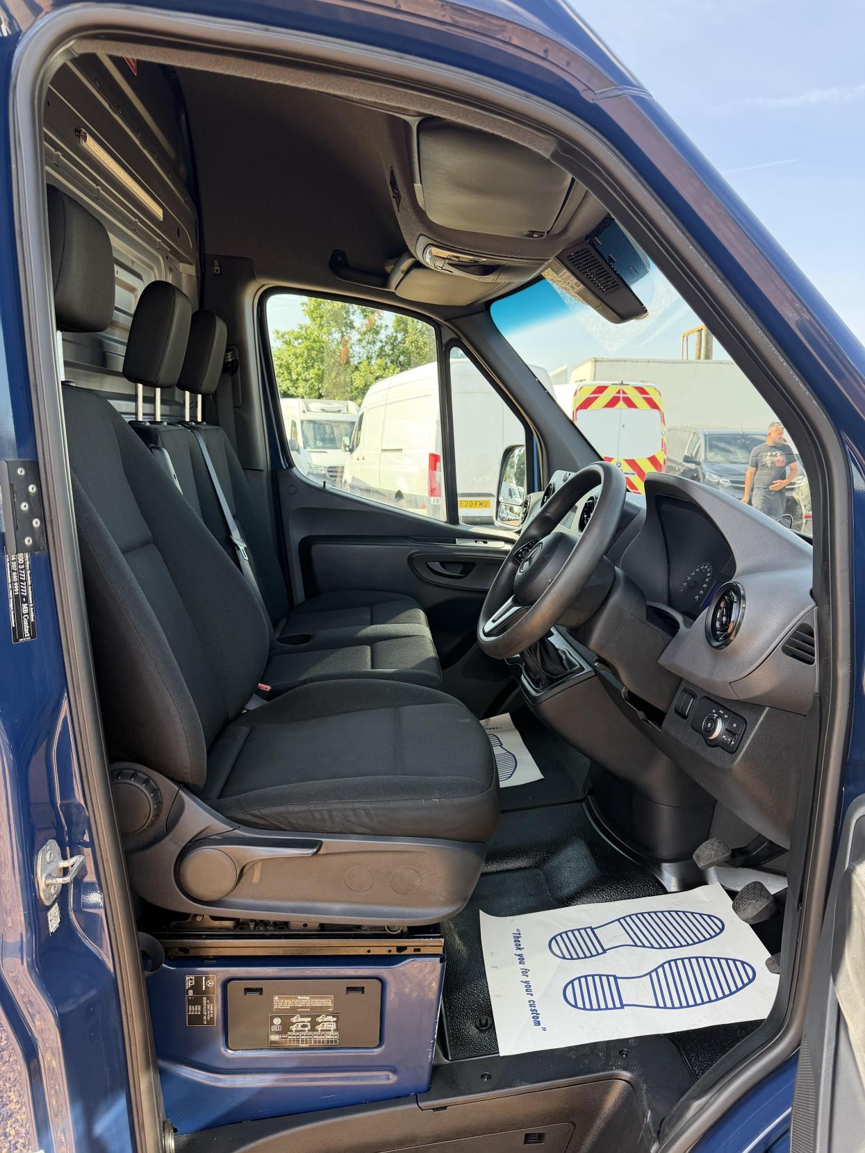 2019 Mercedes-Benz Sprinter 2.1 316 CDI Panel Van 5dr Diesel Manual RWD L2 H2 Euro 6 (163 ps) - Thumbnail 16