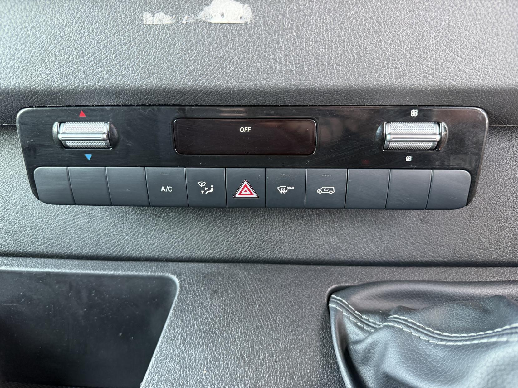 2019 Mercedes-Benz Sprinter 2.1 316 CDI Panel Van 5dr Diesel Manual RWD L2 H2 Euro 6 (163 ps) - Thumbnail 42