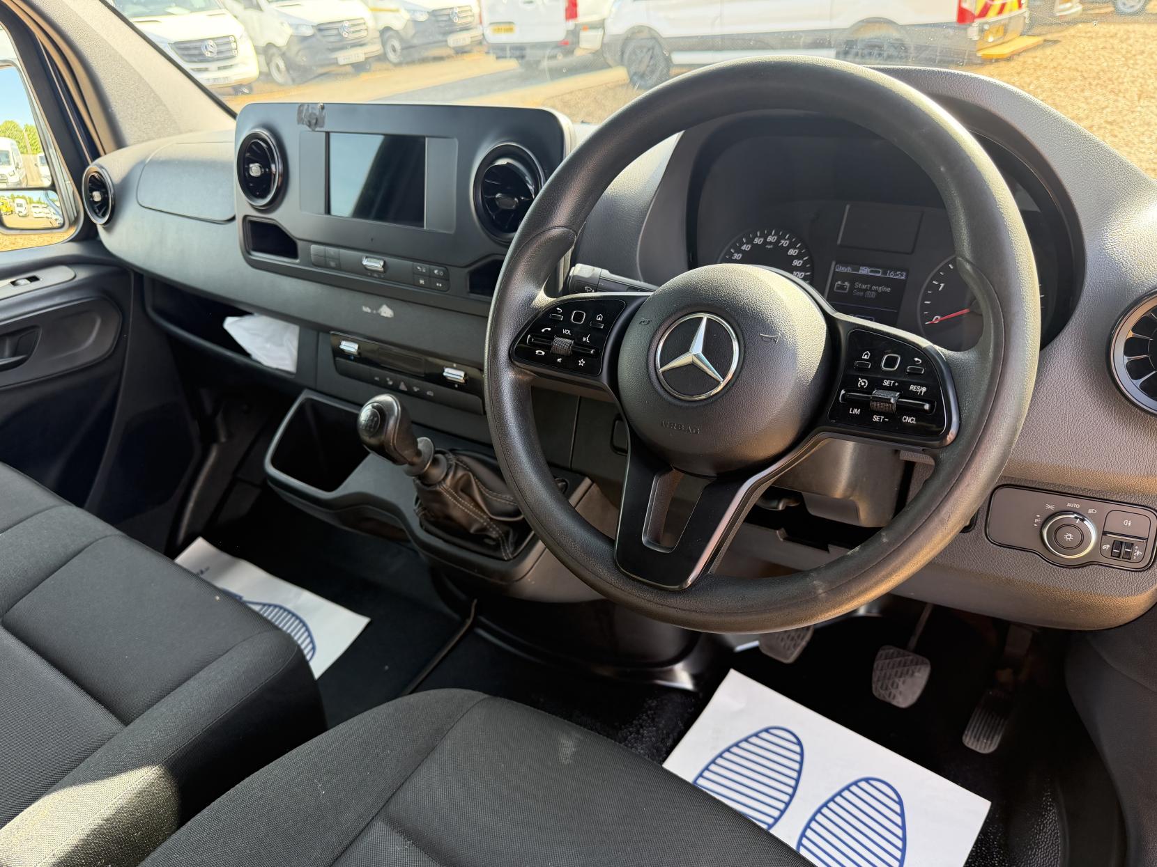 2019 Mercedes-Benz Sprinter 2.1 316 CDI Panel Van 5dr Diesel Manual RWD L2 H2 Euro 6 (163 ps) - Thumbnail 3