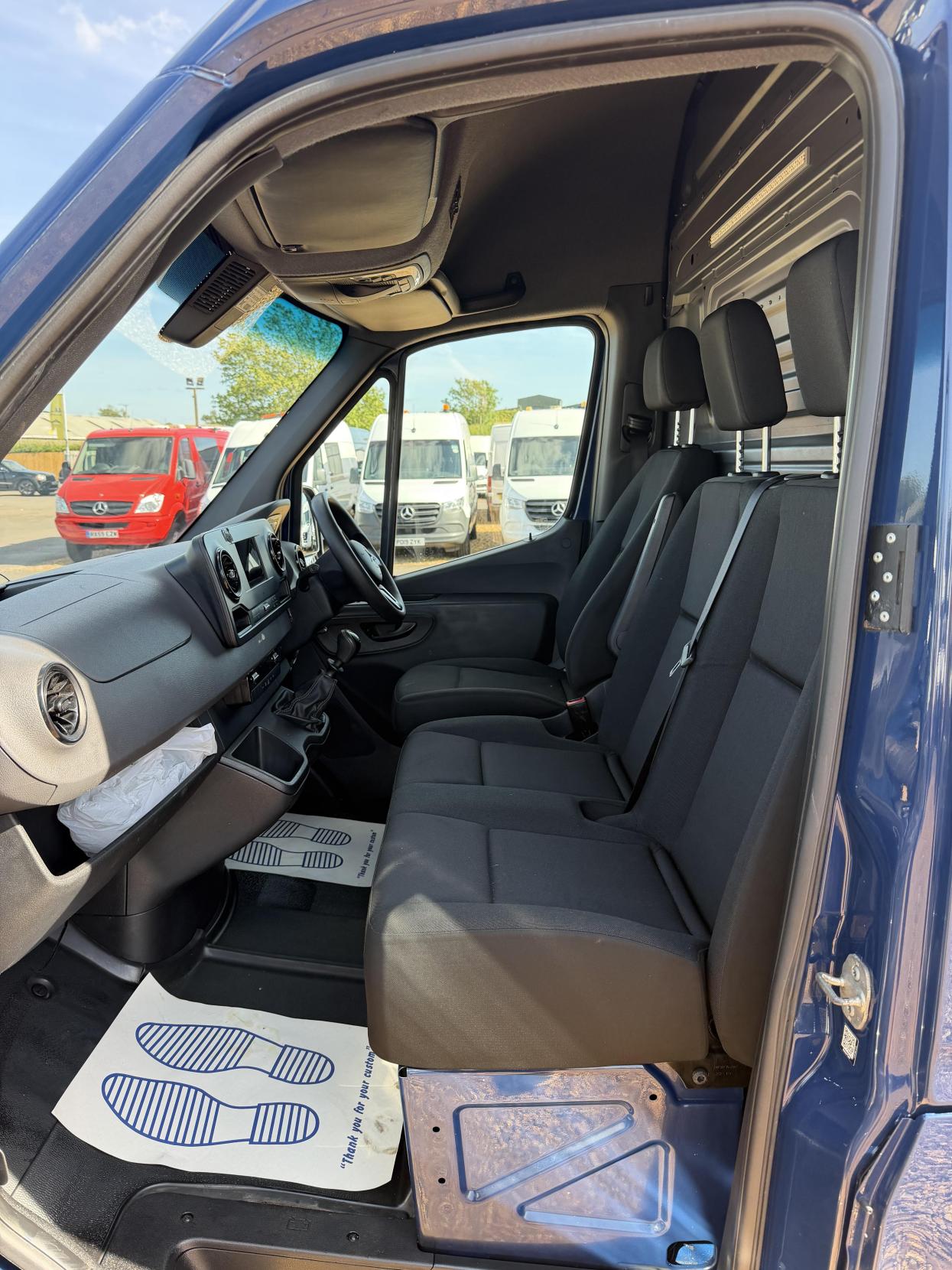 2019 Mercedes-Benz Sprinter 2.1 316 CDI Panel Van 5dr Diesel Manual RWD L2 H2 Euro 6 (163 ps) - Thumbnail 18