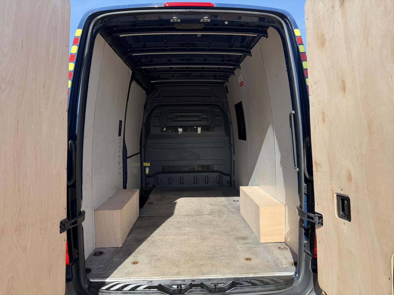 2019 Mercedes-Benz Sprinter 2.1 316 CDI Panel Van 5dr Diesel Manual RWD L2 H2 Euro 6 (163 ps) - Thumbnail 29