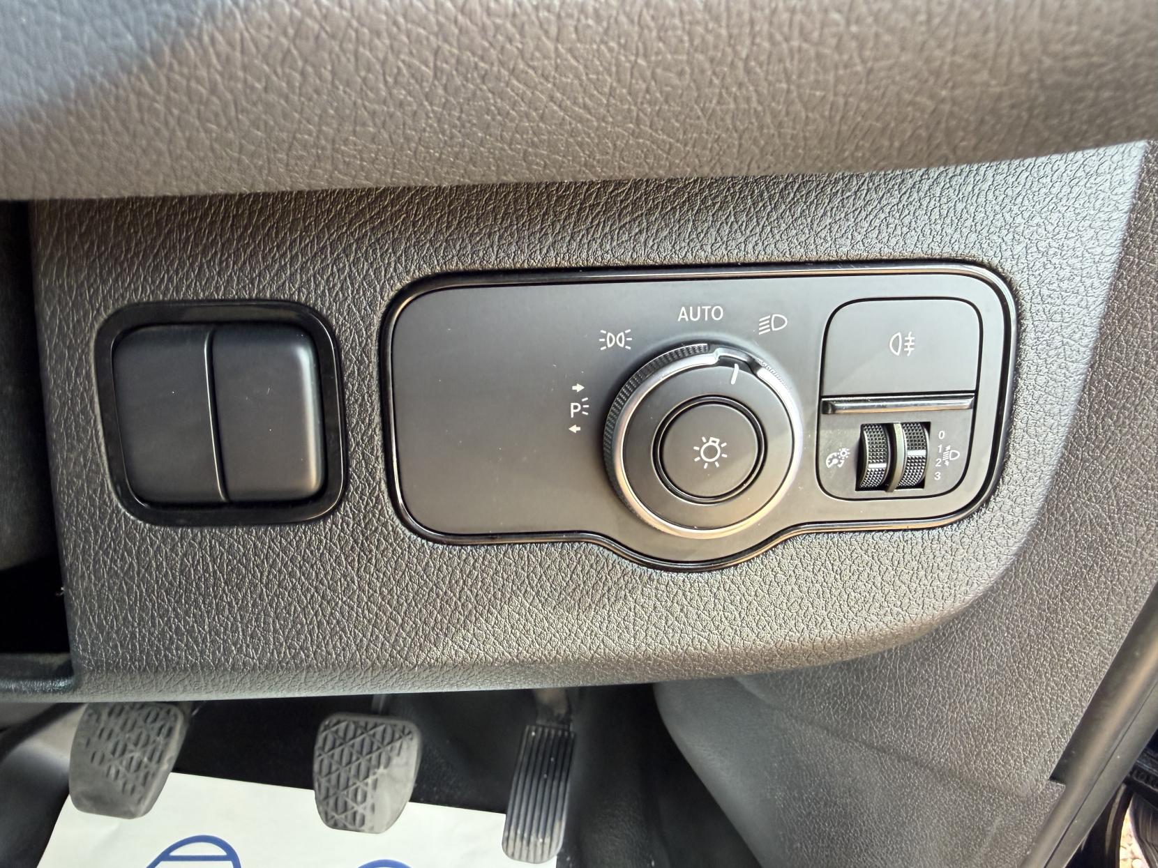 2019 Mercedes-Benz Sprinter 2.1 316 CDI Panel Van 5dr Diesel Manual RWD L2 H2 Euro 6 (163 ps) - Thumbnail 32