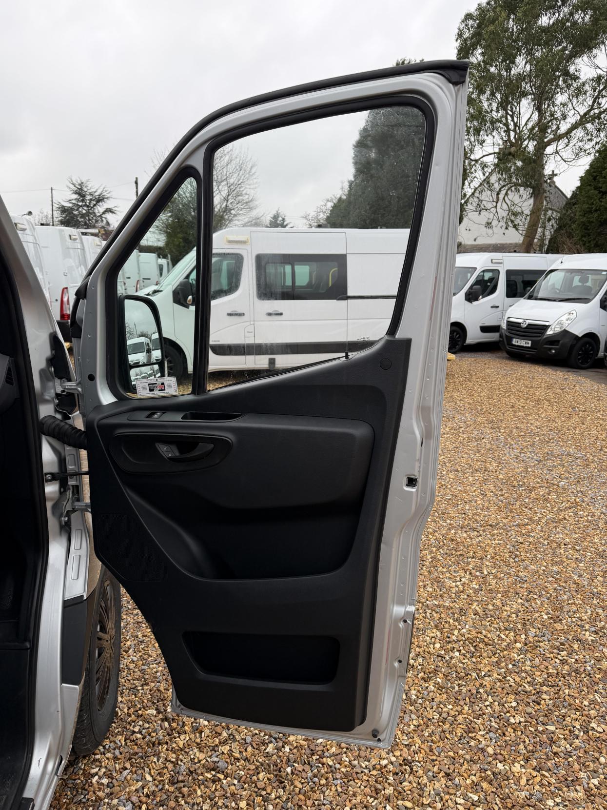 Mercedes-Benz Sprinter 2.1 314 CDI Panel Van 5dr Diesel Manual RWD L3 H2 Euro 6 (143 ps)