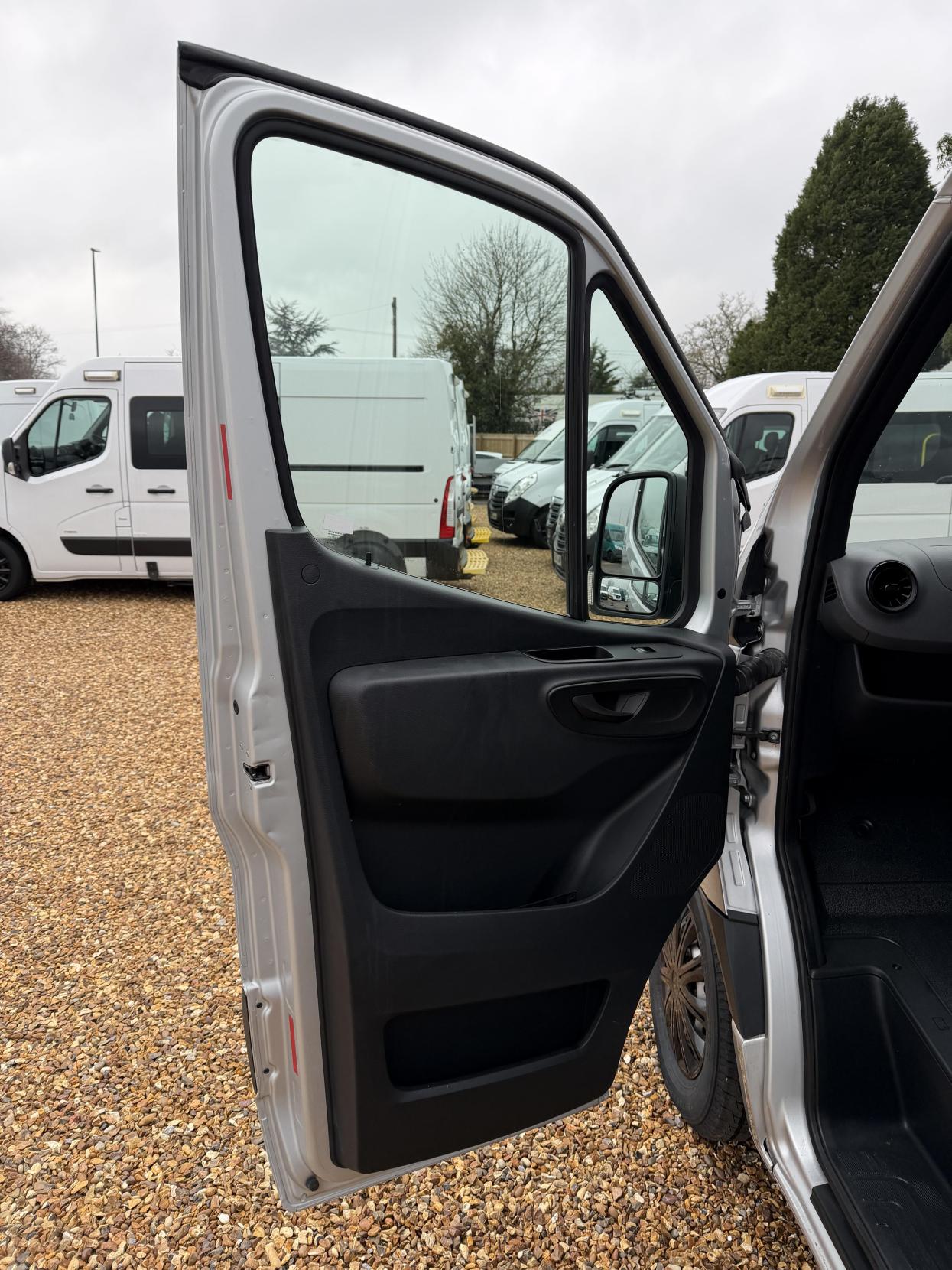 Mercedes-Benz Sprinter 2.1 314 CDI Panel Van 5dr Diesel Manual RWD L3 H2 Euro 6 (143 ps)