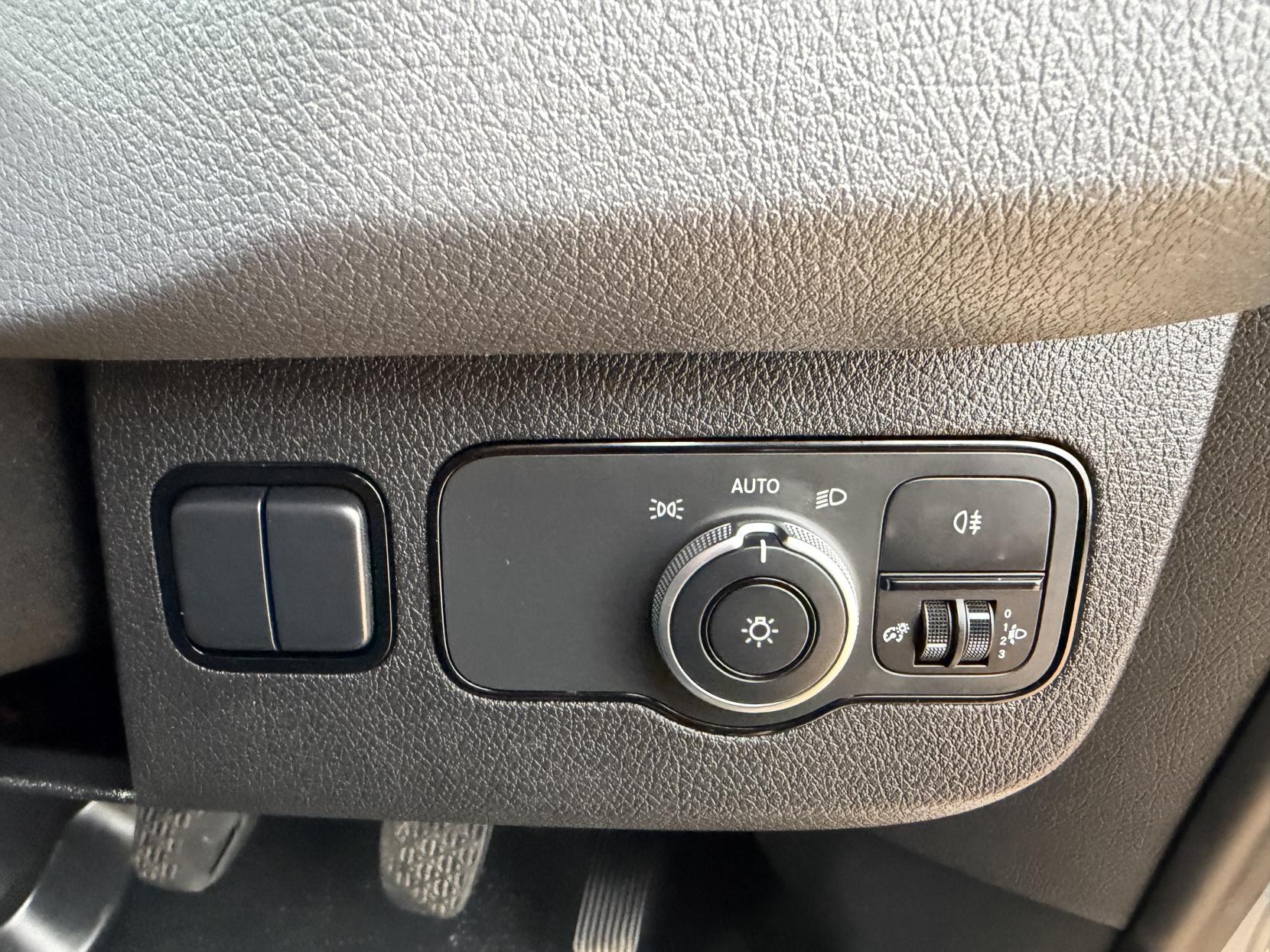 Mercedes-Benz Sprinter 2.1 314 CDI Panel Van 5dr Diesel Manual RWD L3 H2 Euro 6 (143 ps)