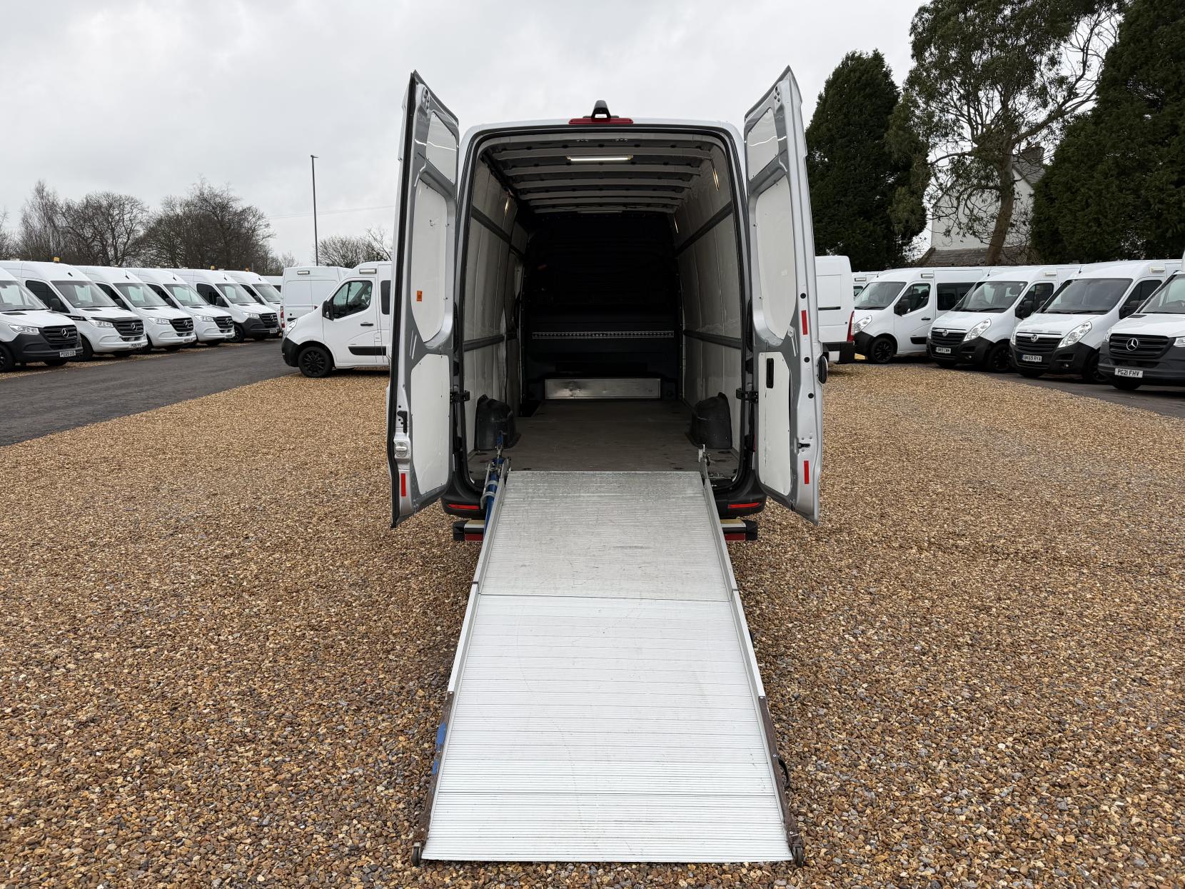 Mercedes-Benz Sprinter 2.1 314 CDI Panel Van 5dr Diesel Manual RWD L3 H2 Euro 6 (143 ps)