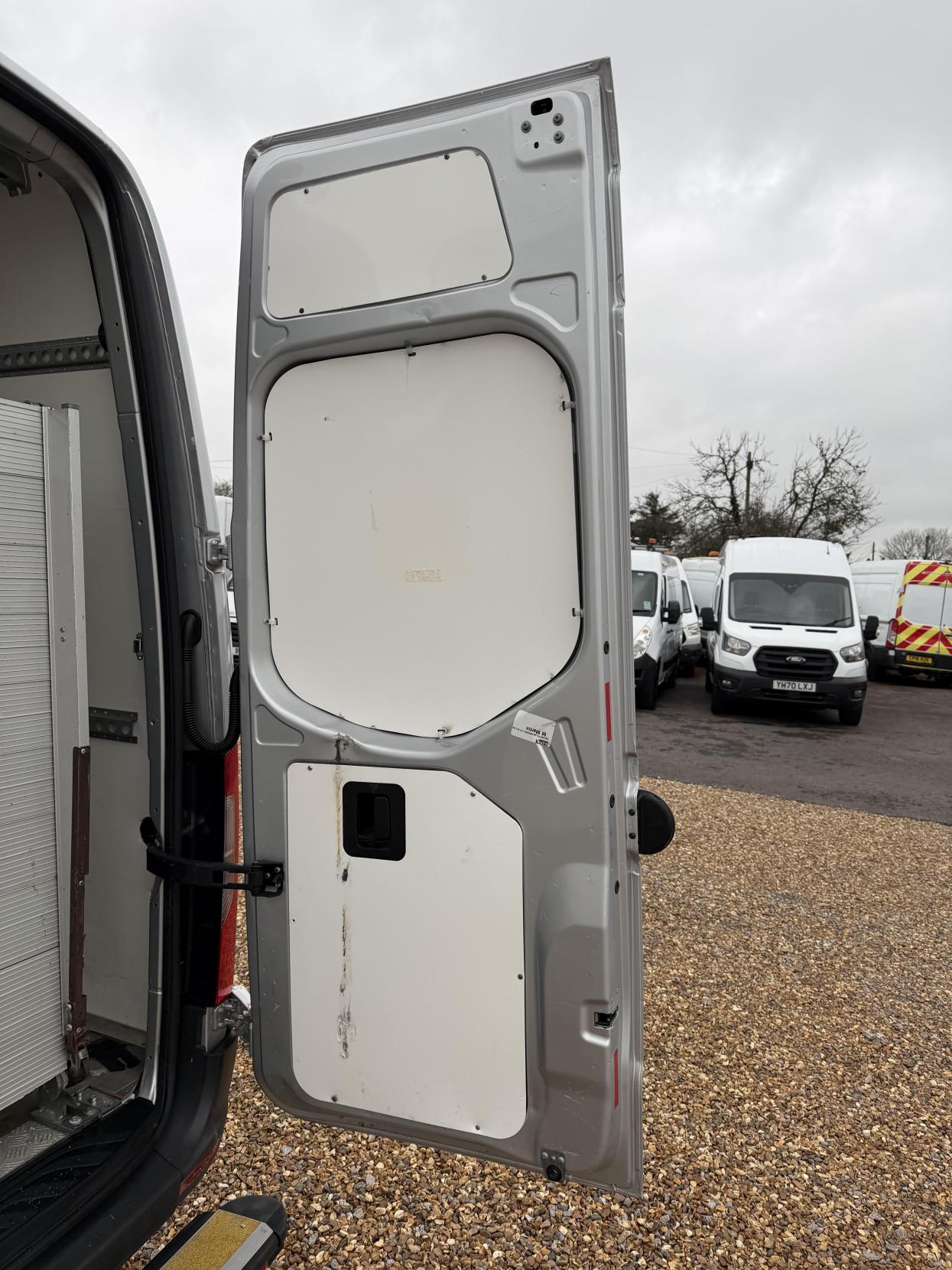 Mercedes-Benz Sprinter 2.1 314 CDI Panel Van 5dr Diesel Manual RWD L3 H2 Euro 6 (143 ps)