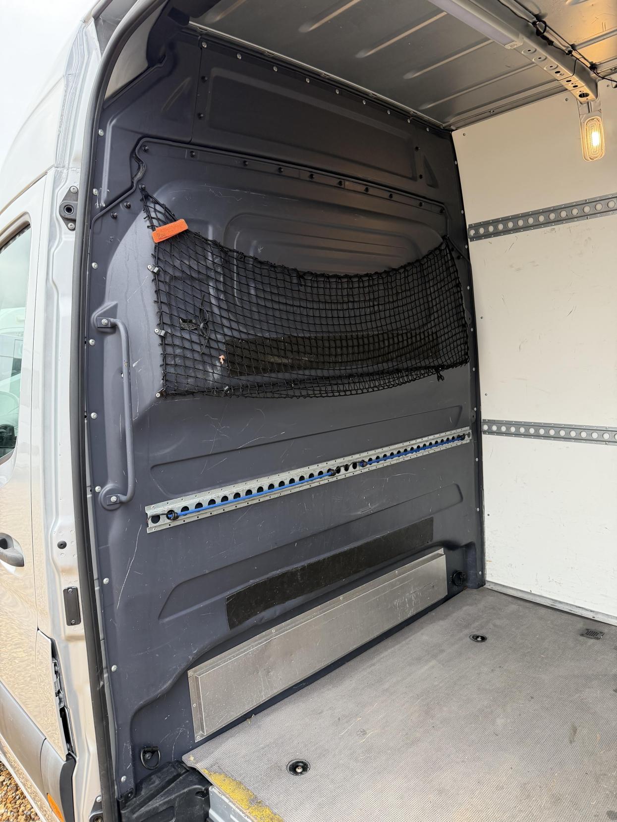 Mercedes-Benz Sprinter 2.1 314 CDI Panel Van 5dr Diesel Manual RWD L3 H2 Euro 6 (143 ps)