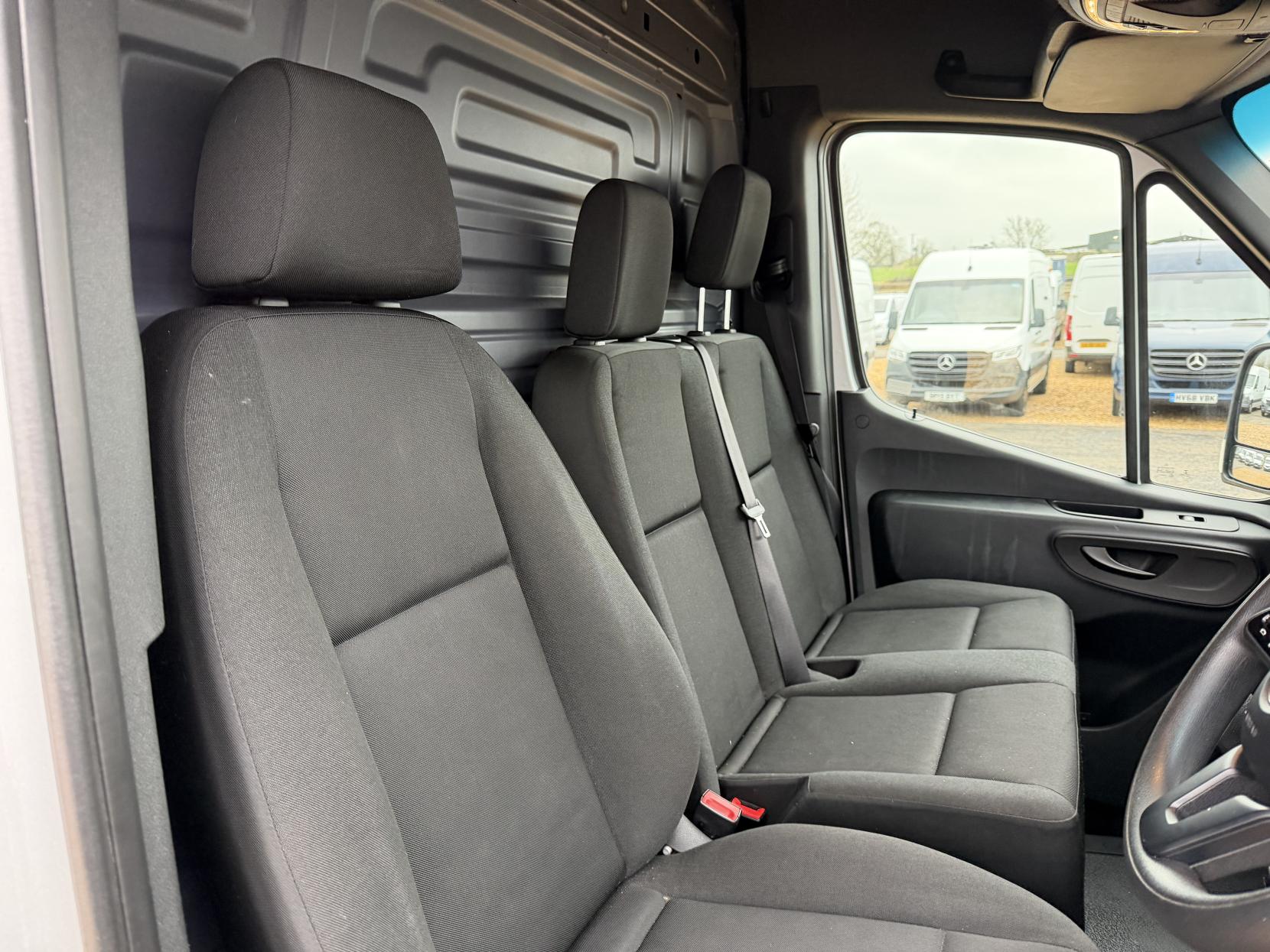 Mercedes-Benz Sprinter 2.1 314 CDI Panel Van 5dr Diesel Manual RWD L3 H2 Euro 6 (143 ps)