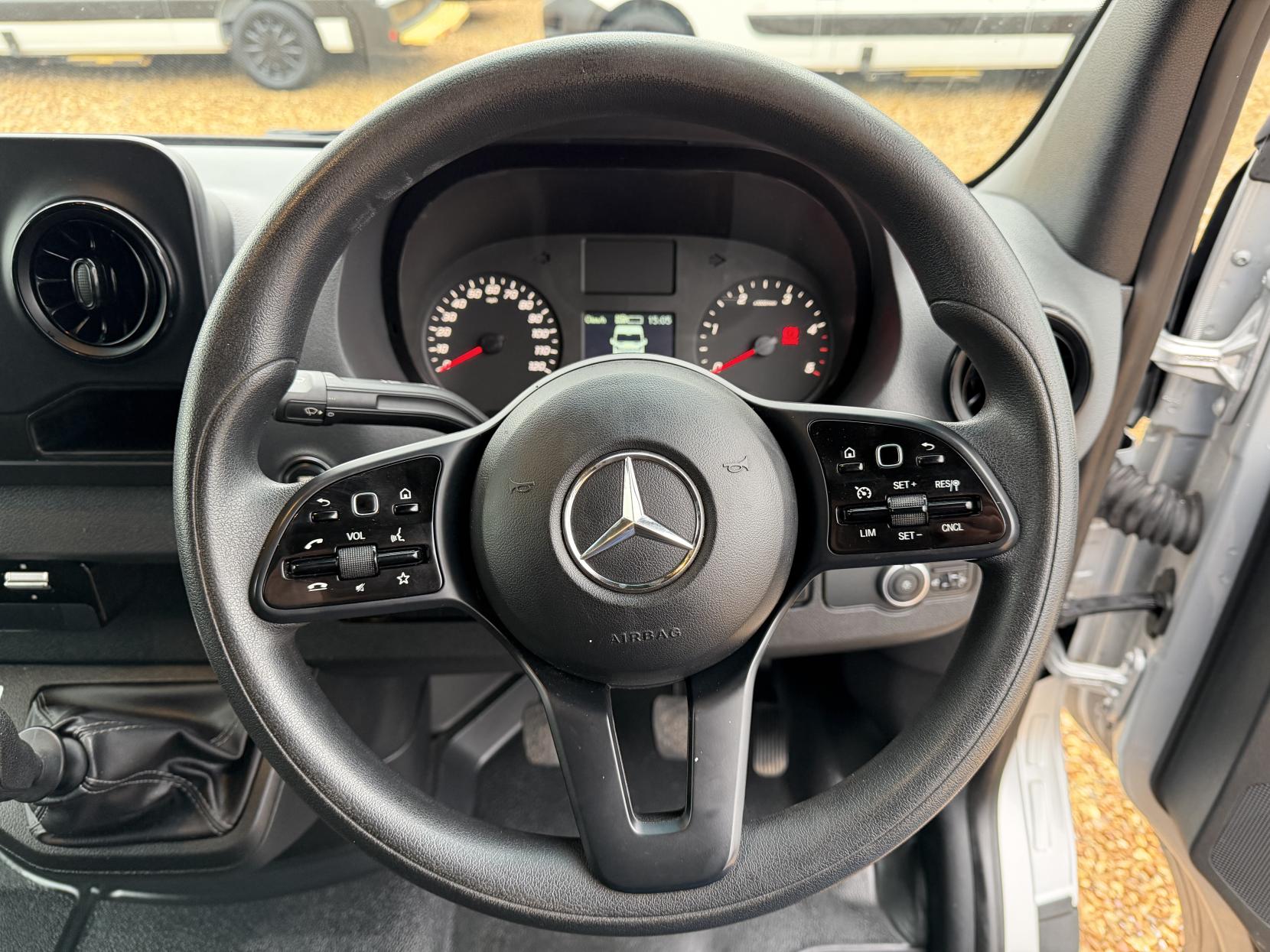Mercedes-Benz Sprinter 2.1 314 CDI Panel Van 5dr Diesel Manual RWD L3 H2 Euro 6 (143 ps)