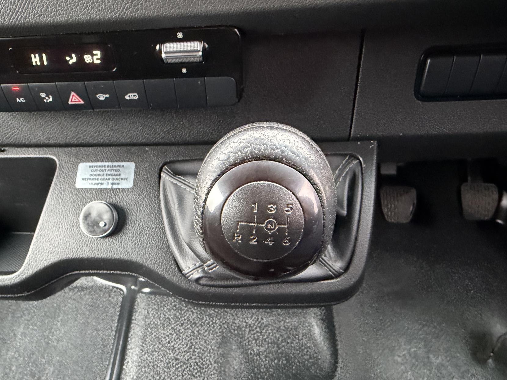 Mercedes-Benz Sprinter 2.1 314 CDI Panel Van 5dr Diesel Manual RWD L3 H2 Euro 6 (143 ps)