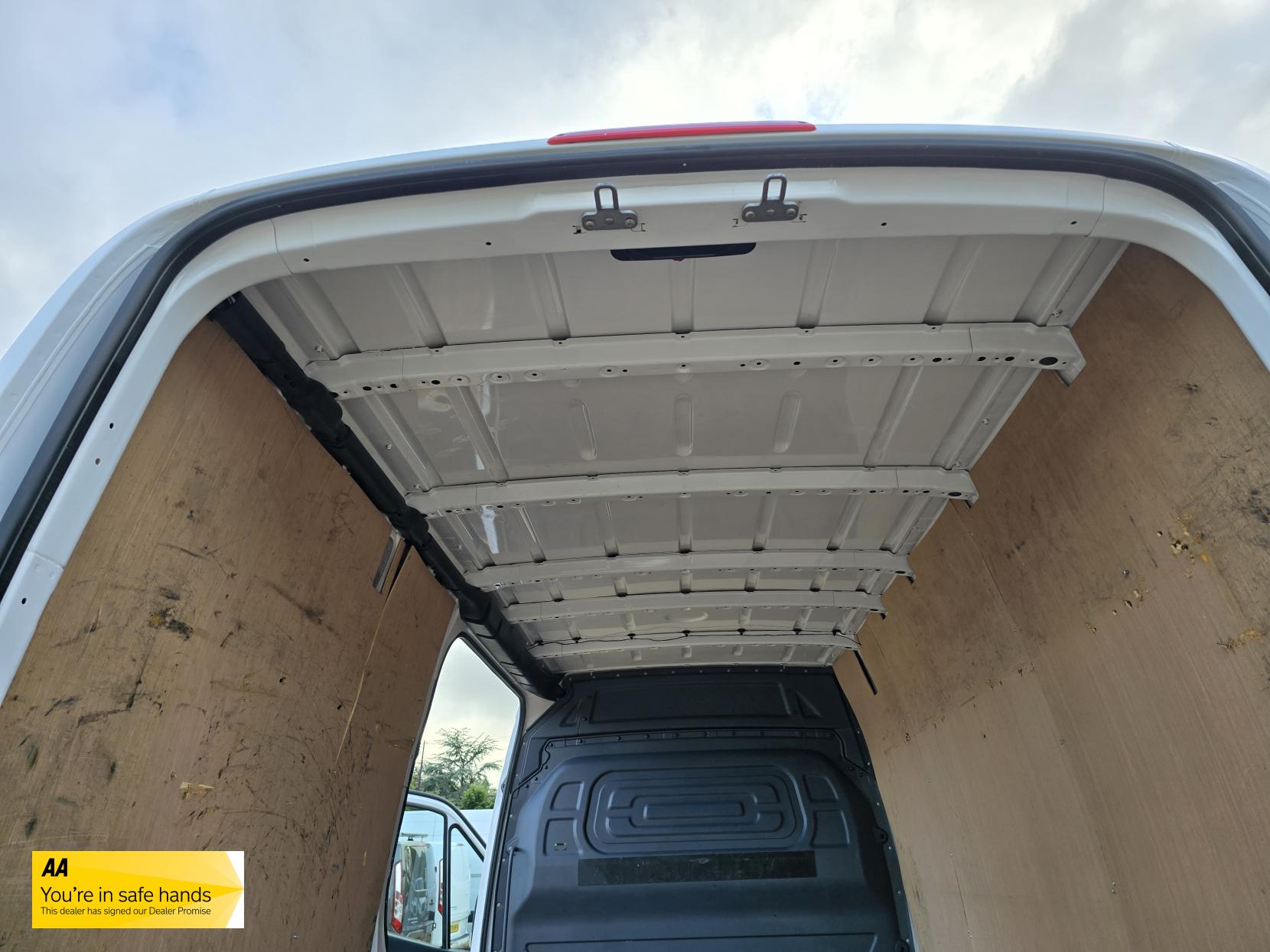 Mercedes-Benz Sprinter 2.1 316 CDI Panel Van 5dr Diesel Manual RWD L2 H2 Euro 6 (163 ps)