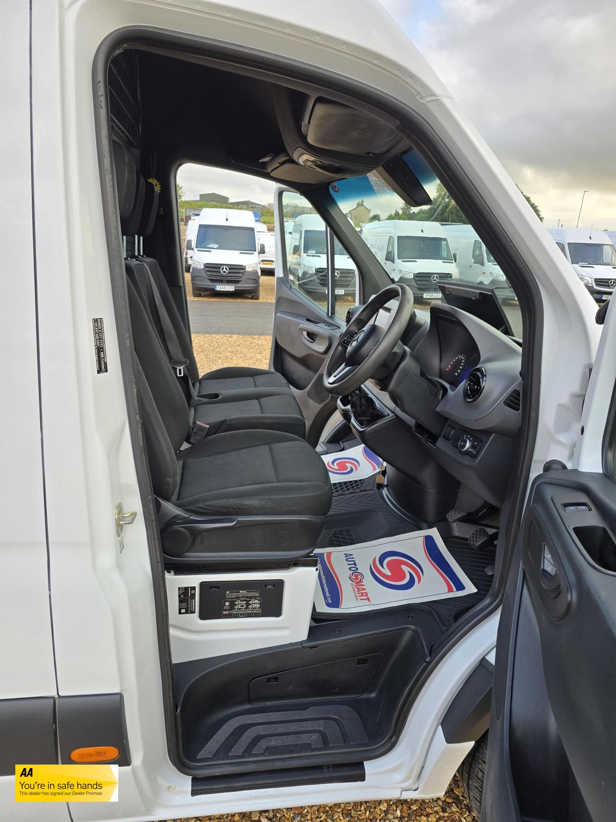 Mercedes-Benz Sprinter 2.1 316 CDI Panel Van 5dr Diesel Manual RWD L2 H2 Euro 6 (163 ps)