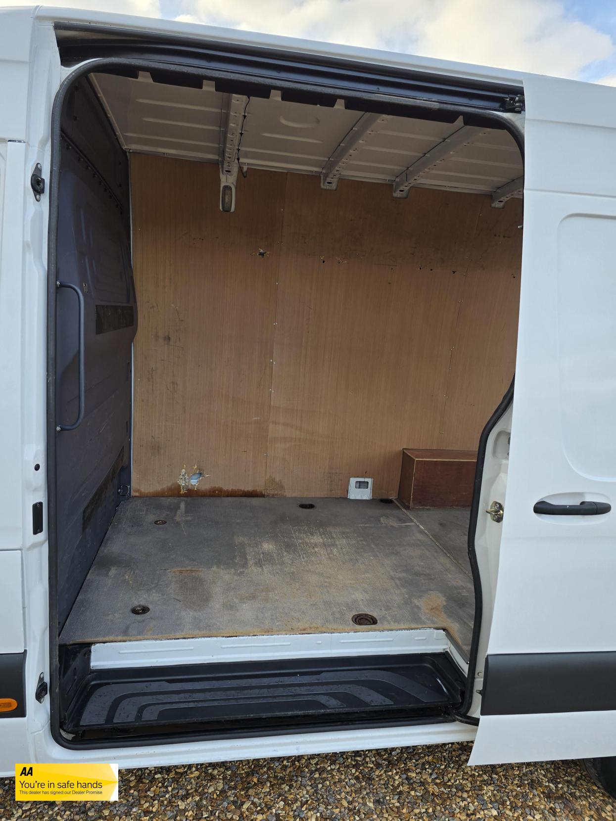 Mercedes-Benz Sprinter 2.1 316 CDI Panel Van 5dr Diesel Manual RWD L2 H2 Euro 6 (163 ps)