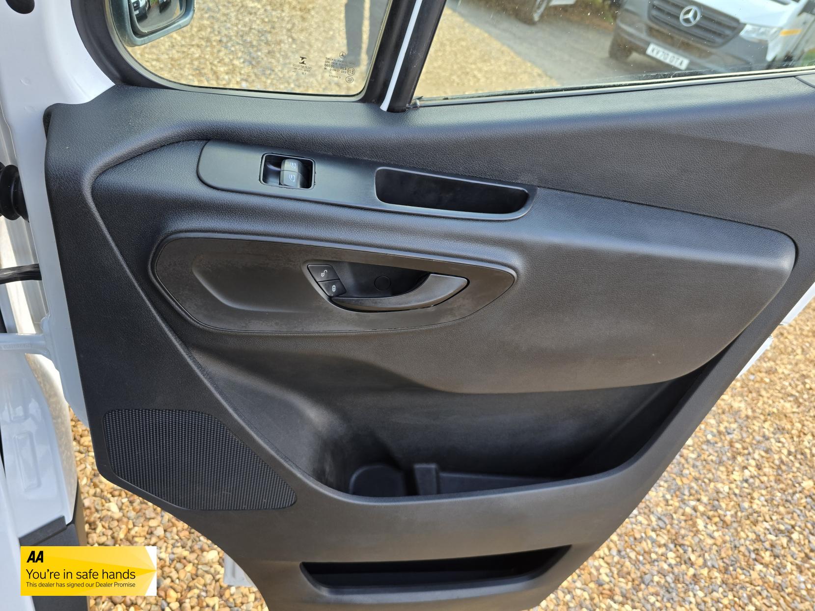 Mercedes-Benz Sprinter 2.1 316 CDI Panel Van 5dr Diesel Manual RWD L2 H2 Euro 6 (163 ps)