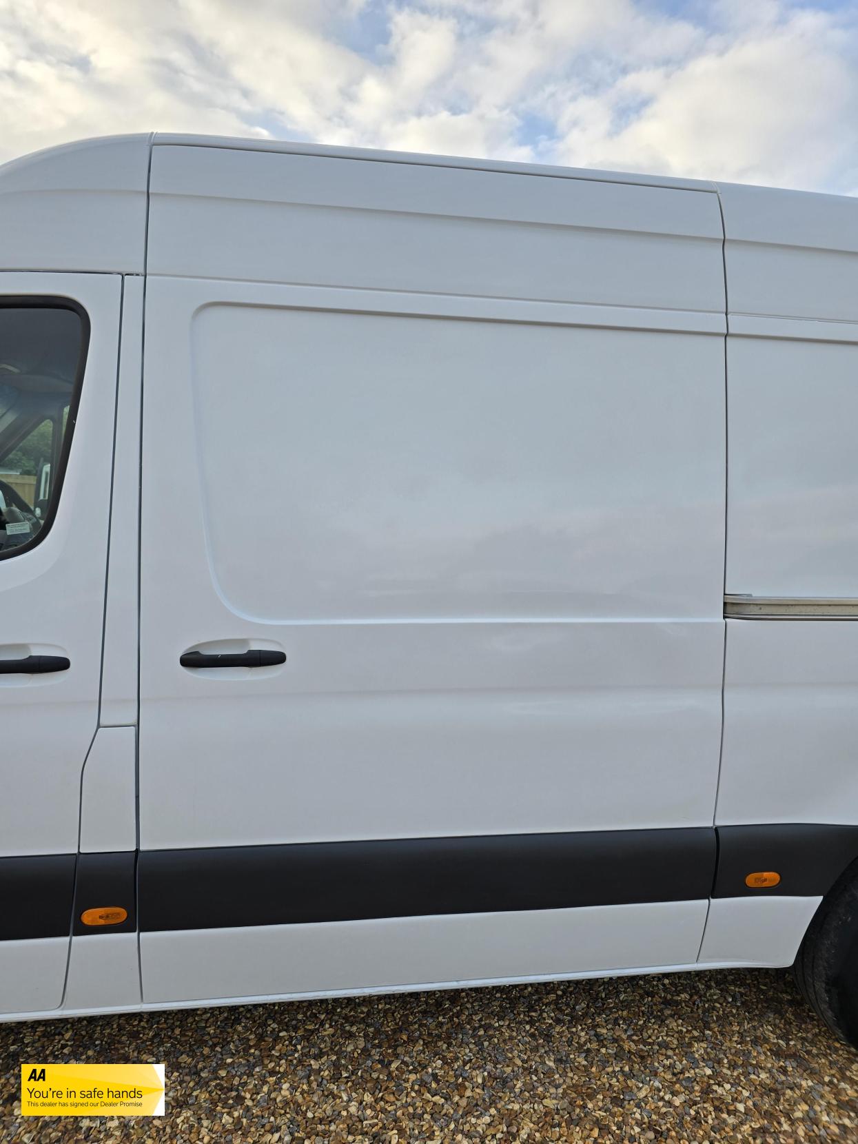 Mercedes-Benz Sprinter 2.1 316 CDI Panel Van 5dr Diesel Manual RWD L2 H2 Euro 6 (163 ps)