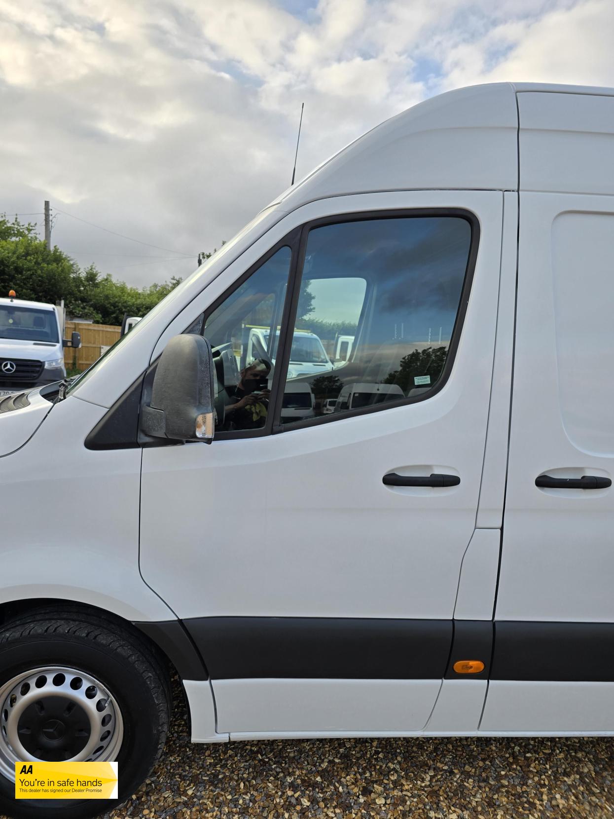 Mercedes-Benz Sprinter 2.1 316 CDI Panel Van 5dr Diesel Manual RWD L2 H2 Euro 6 (163 ps)
