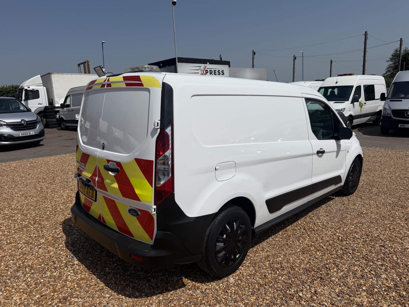 2020 Ford Transit Connect 1.5 240 EcoBlue Leader Panel Van 5dr Diesel Manual L2 Euro 6 (s/s) (100 ps) - Thumbnail 12