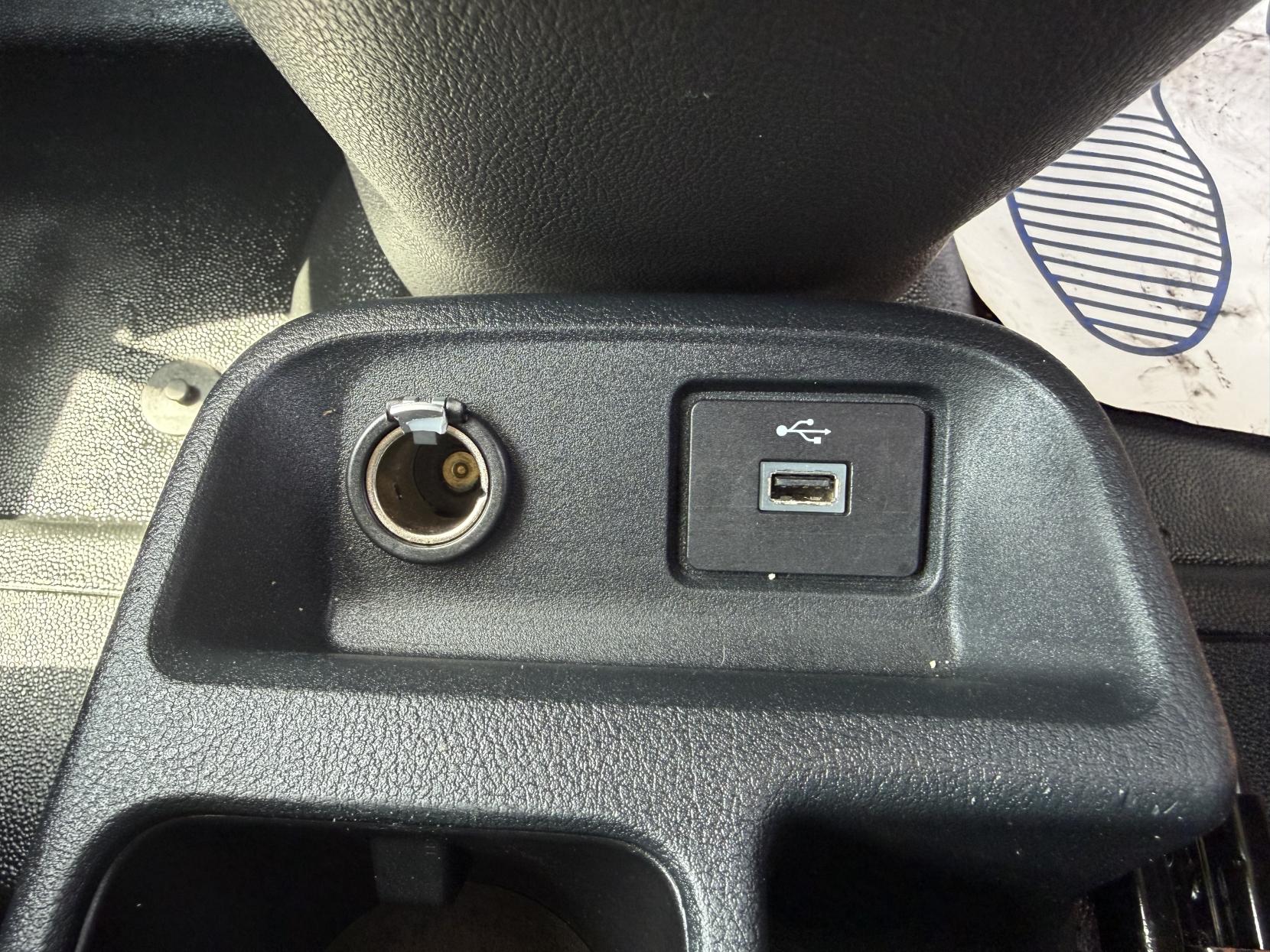 2020 Ford Transit Connect 1.5 240 EcoBlue Leader Panel Van 5dr Diesel Manual L2 Euro 6 (s/s) (100 ps) - Thumbnail 43