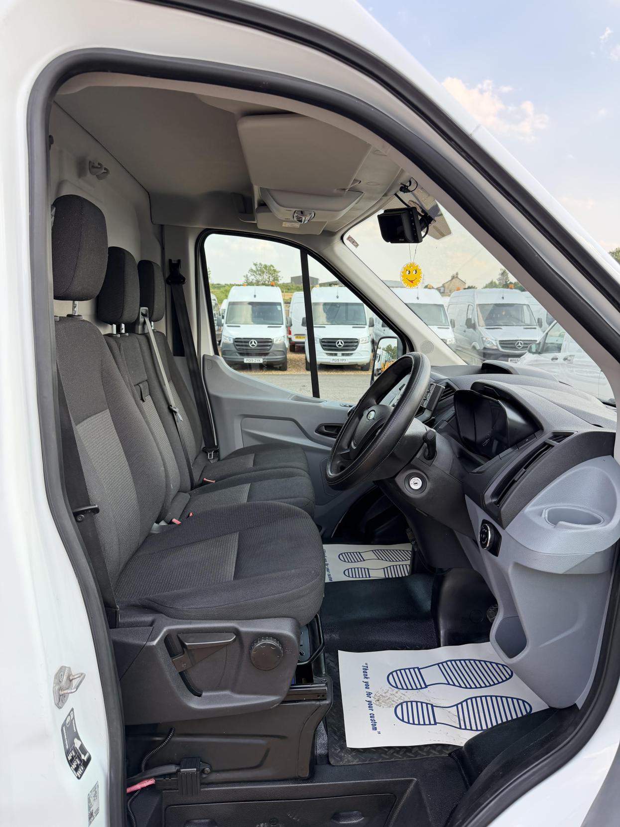 2016 Ford Transit 2.2 TDCi 350 Panel Van 5dr Diesel Manual RWD L2 H3 Euro 5 (155 ps) - Thumbnail 15