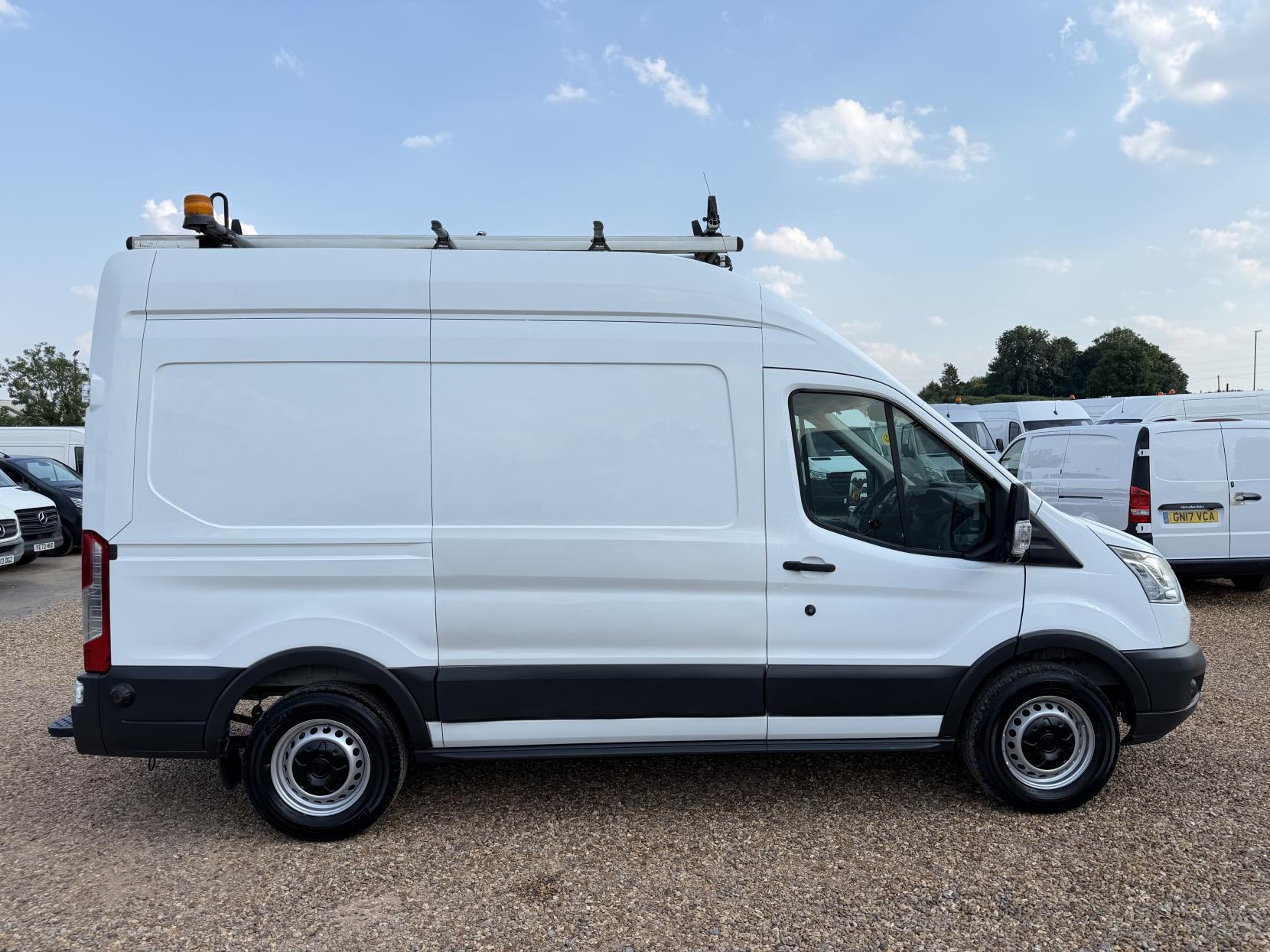 2016 Ford Transit 2.2 TDCi 350 Panel Van 5dr Diesel Manual RWD L2 H3 Euro 5 (155 ps) - Thumbnail 12
