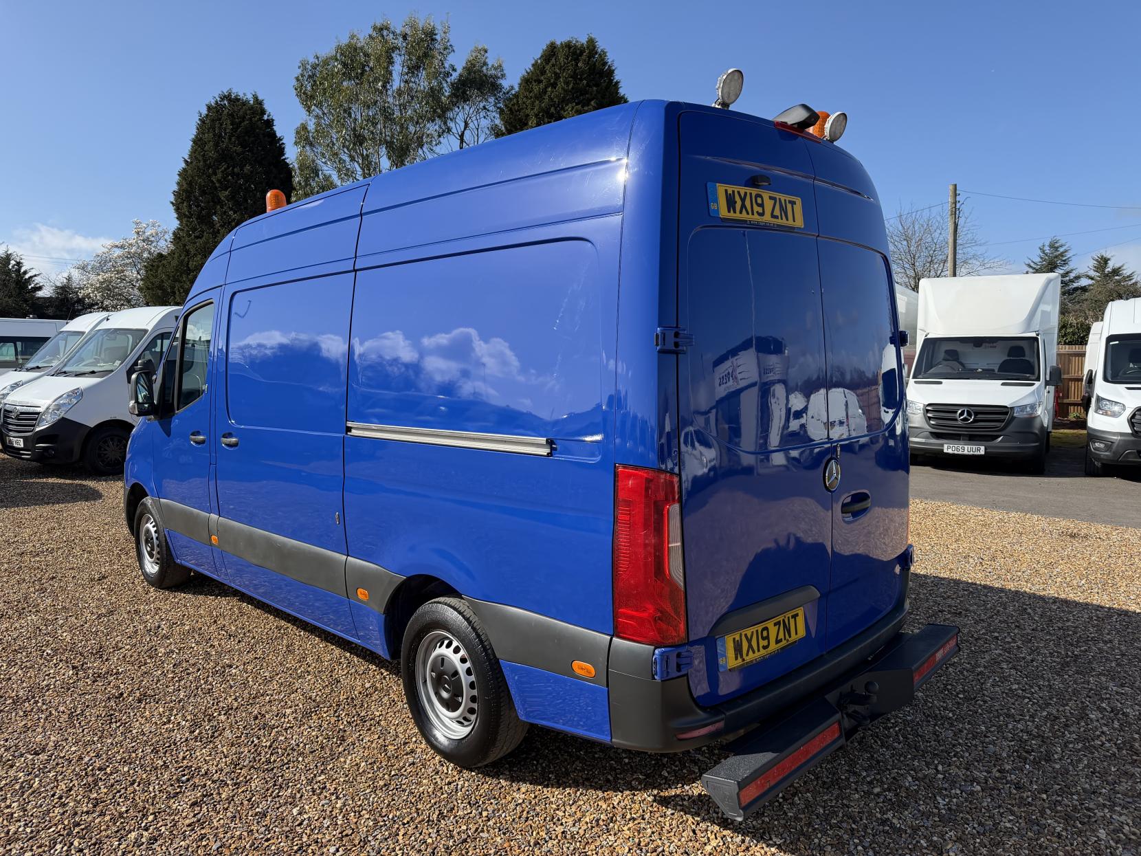Mercedes-Benz Sprinter 2.1 314 CDI Panel Van 5dr Diesel Manual RWD L2 H2 Euro 6 (143 ps)
