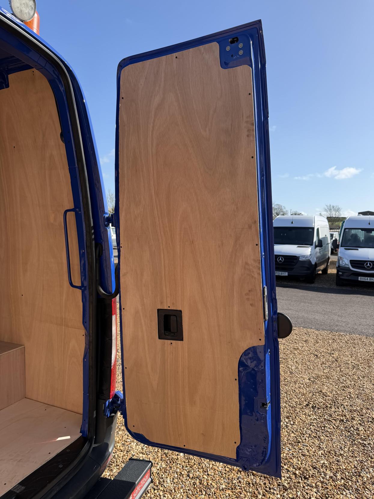 Mercedes-Benz Sprinter 2.1 314 CDI Panel Van 5dr Diesel Manual RWD L2 H2 Euro 6 (143 ps)