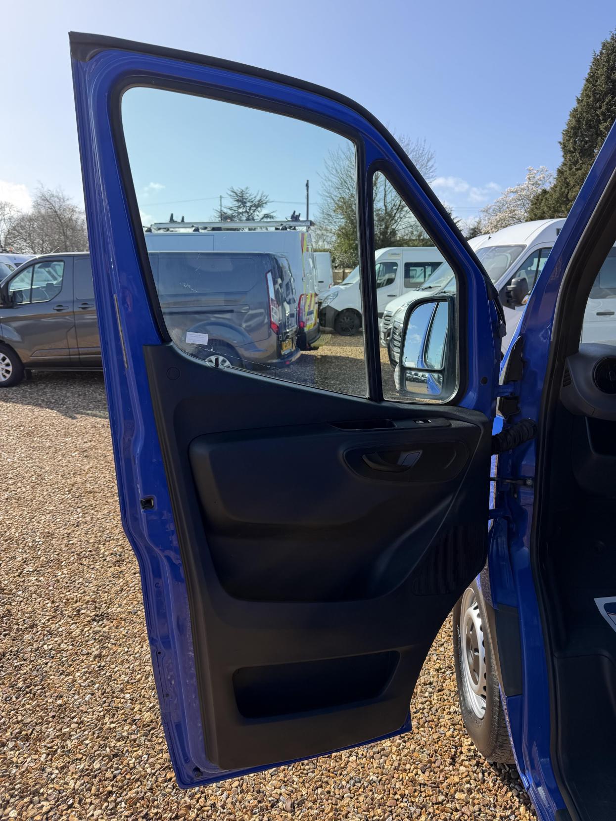 Mercedes-Benz Sprinter 2.1 314 CDI Panel Van 5dr Diesel Manual RWD L2 H2 Euro 6 (143 ps)