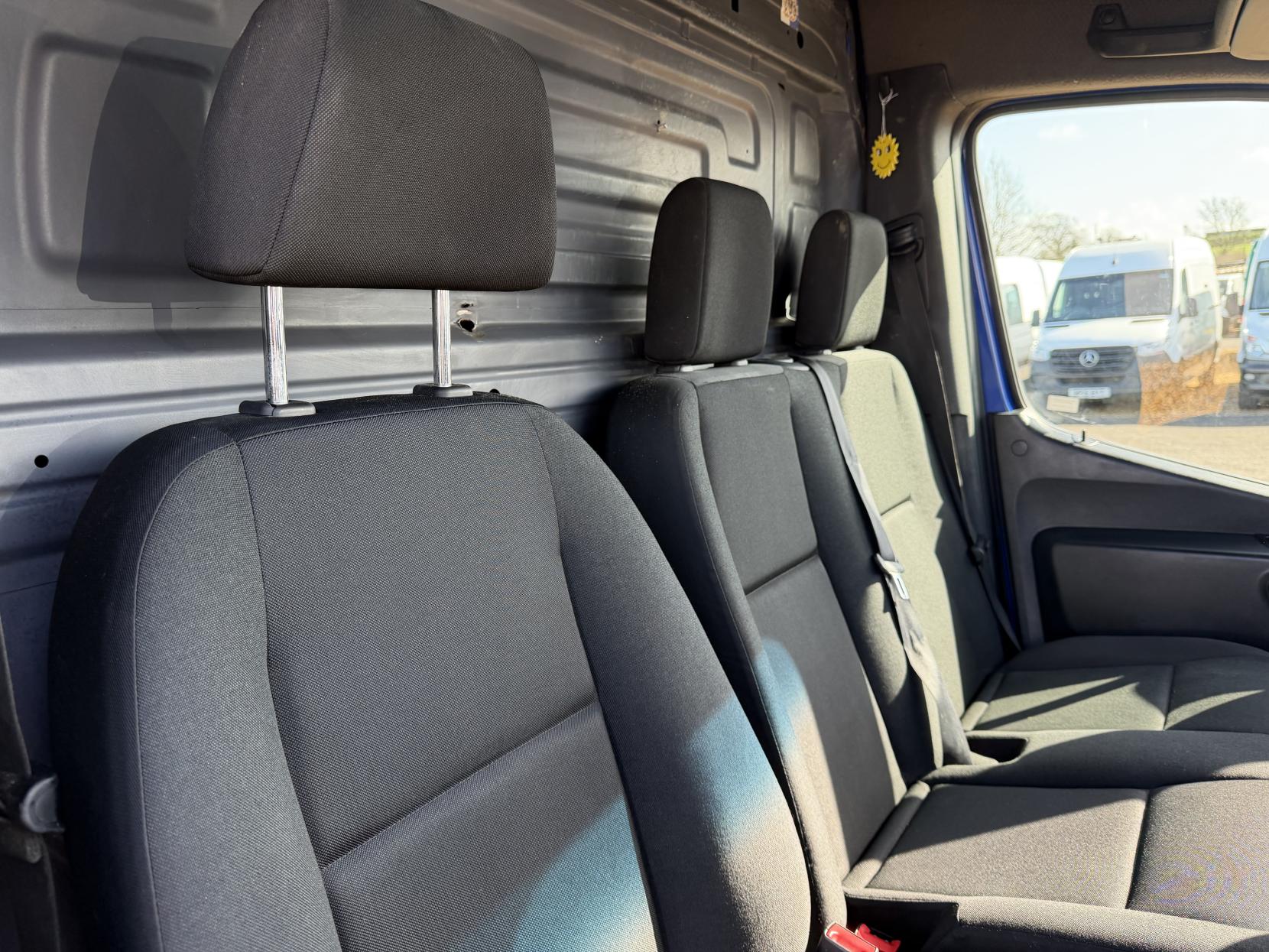 Mercedes-Benz Sprinter 2.1 314 CDI Panel Van 5dr Diesel Manual RWD L2 H2 Euro 6 (143 ps)