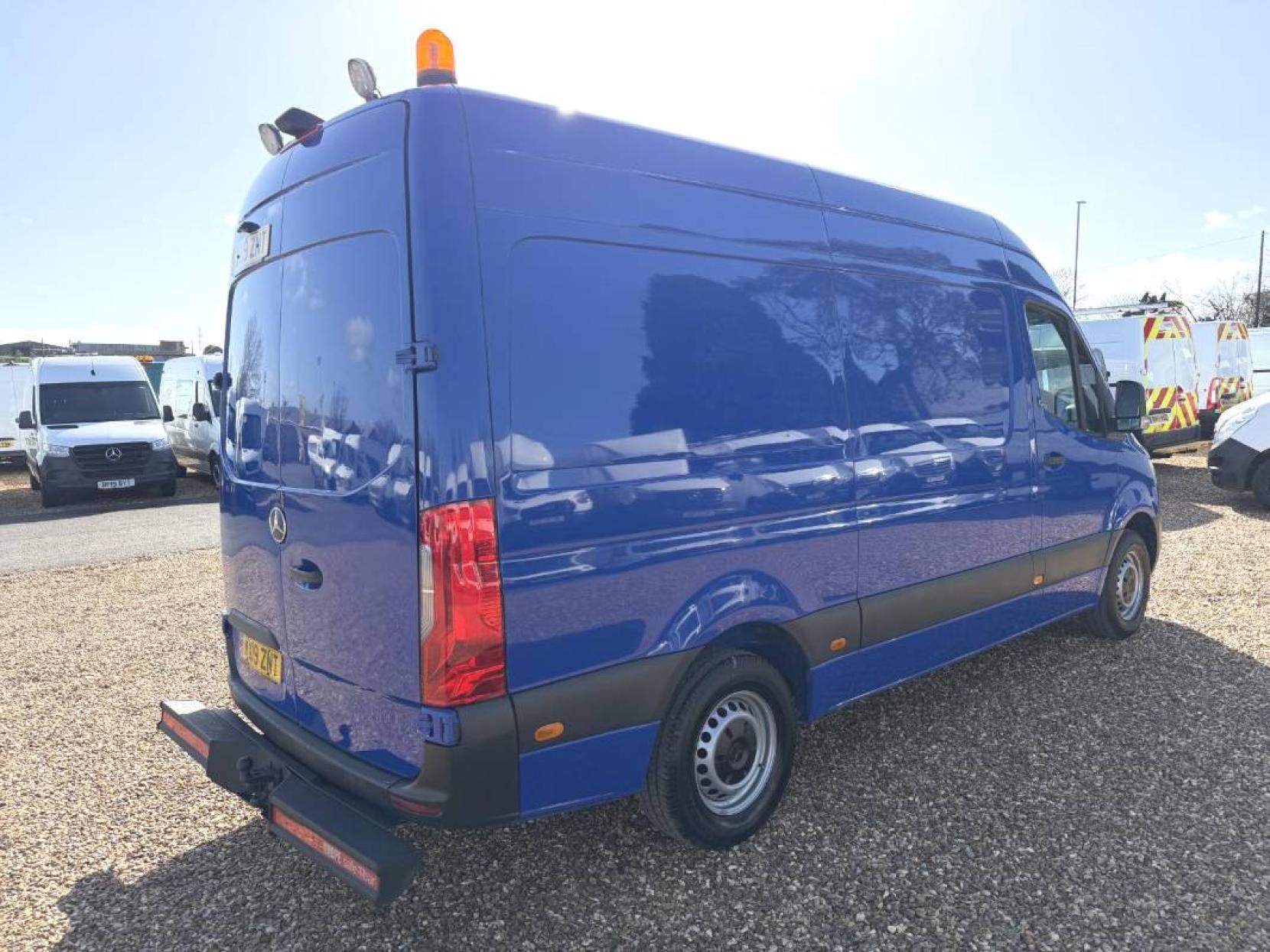 Mercedes-Benz Sprinter 2.1 314 CDI Panel Van 5dr Diesel Manual RWD L2 H2 Euro 6 (143 ps)