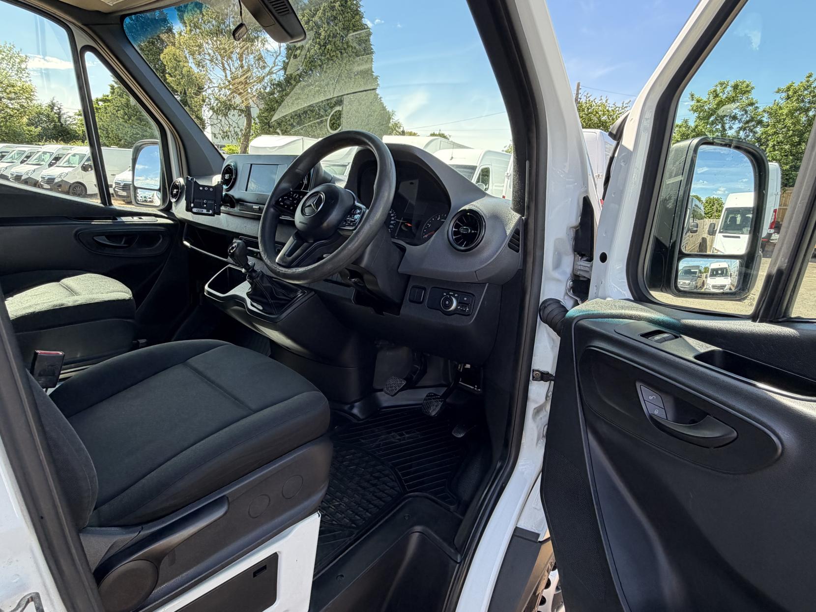 2019 Mercedes-Benz Sprinter 2.1 311 CDI Panel Van 5dr Diesel Manual RWD L3 H2 Euro 6 (114 ps) - Thumbnail 20