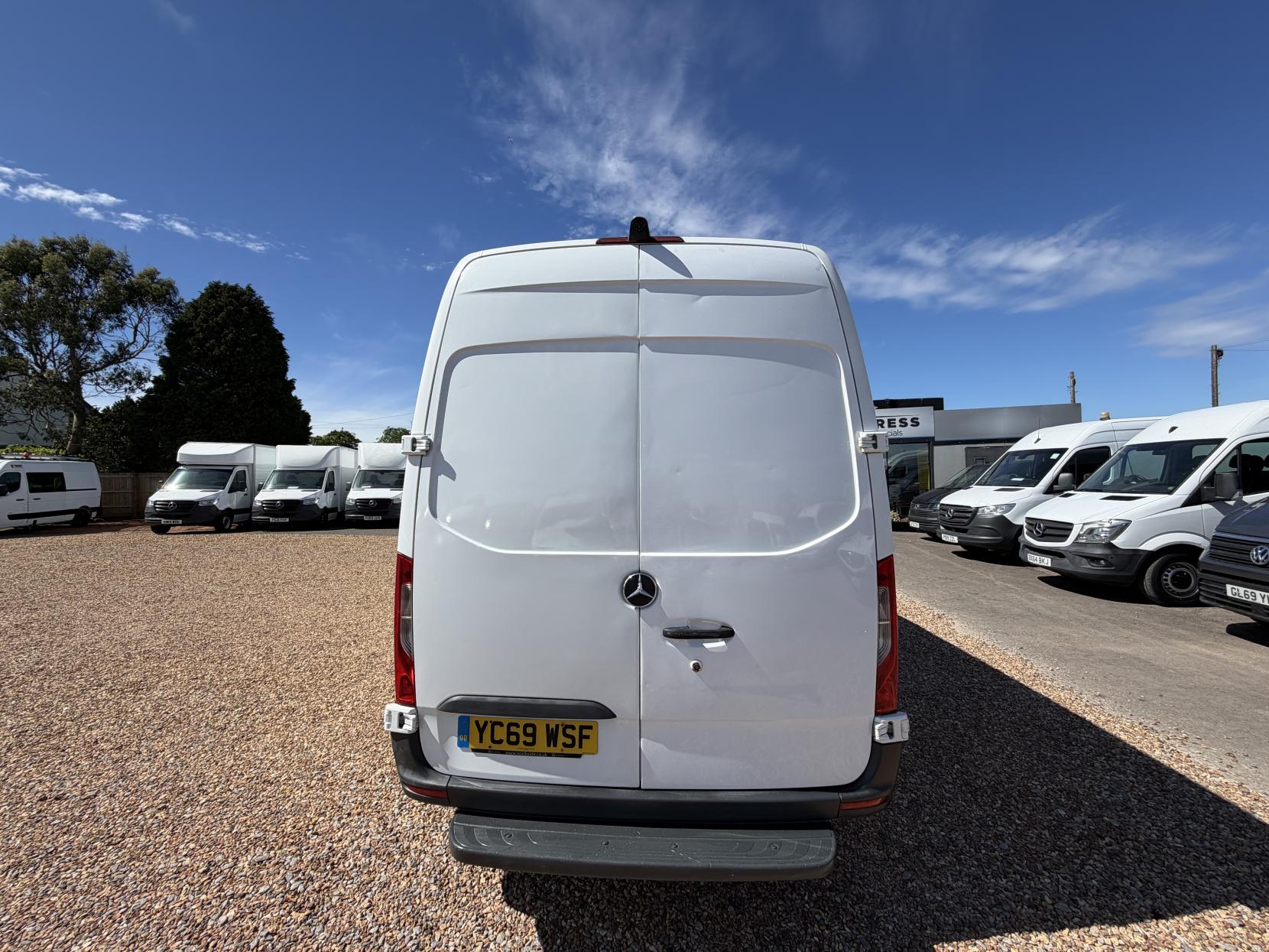 2019 Mercedes-Benz Sprinter 2.1 311 CDI Panel Van 5dr Diesel Manual RWD L3 H2 Euro 6 (114 ps) - Thumbnail 8