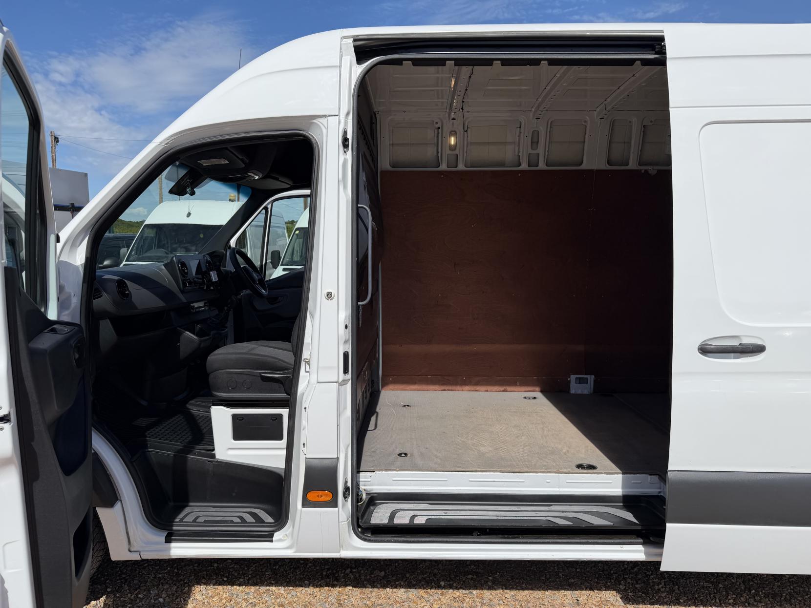 2019 Mercedes-Benz Sprinter 2.1 311 CDI Panel Van 5dr Diesel Manual RWD L3 H2 Euro 6 (114 ps) - Thumbnail 28