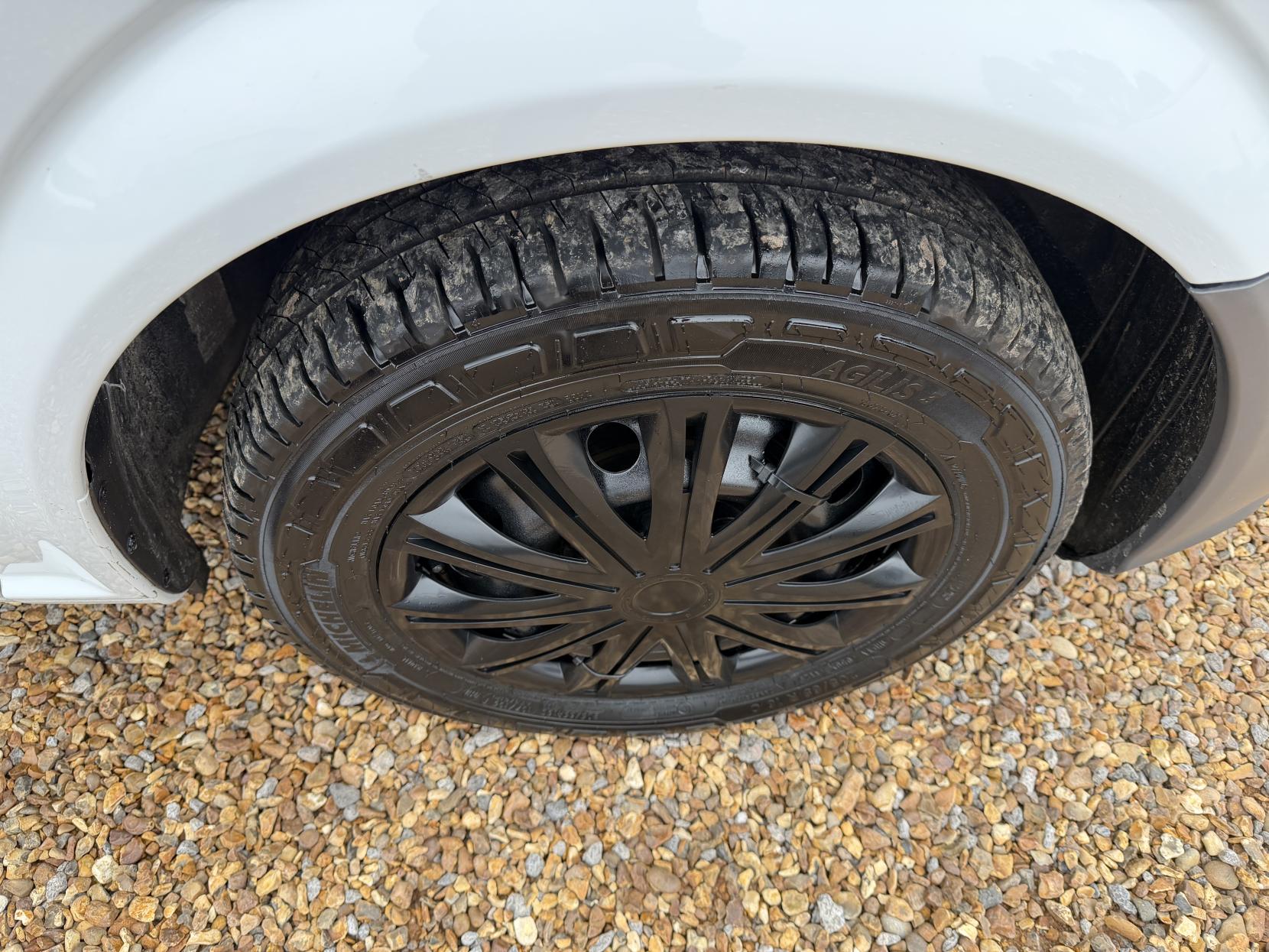 Mercedes-Benz Vito 2.1 113 CDi Dualiner Minibus 5dr Diesel Manual L1 (198 g/km, 136 bhp)