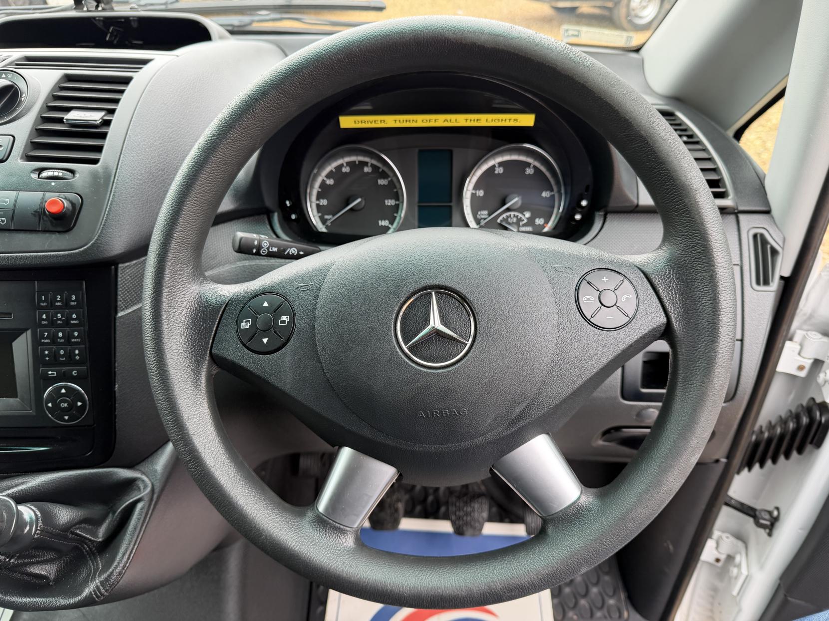 Mercedes-Benz Vito 2.1 113 CDi Dualiner Minibus 5dr Diesel Manual L1 (198 g/km, 136 bhp)