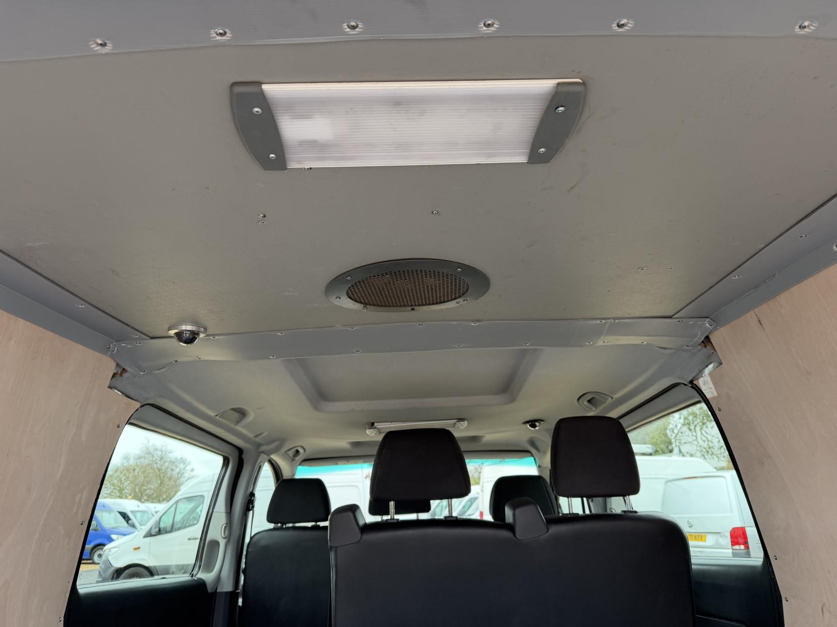 Mercedes-Benz Vito 2.1 113 CDi Dualiner Minibus 5dr Diesel Manual L1 (198 g/km, 136 bhp)