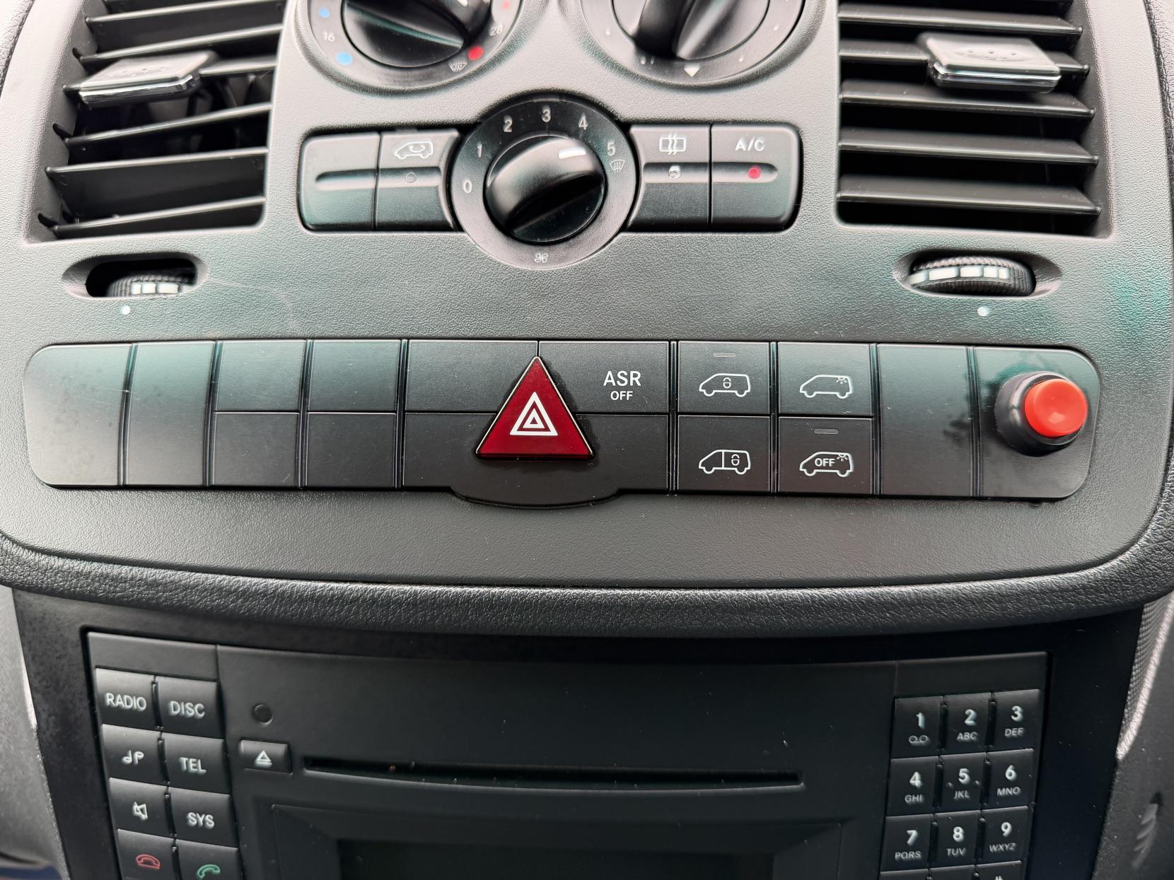 Mercedes-Benz Vito 2.1 113 CDi Dualiner Minibus 5dr Diesel Manual L1 (198 g/km, 136 bhp)