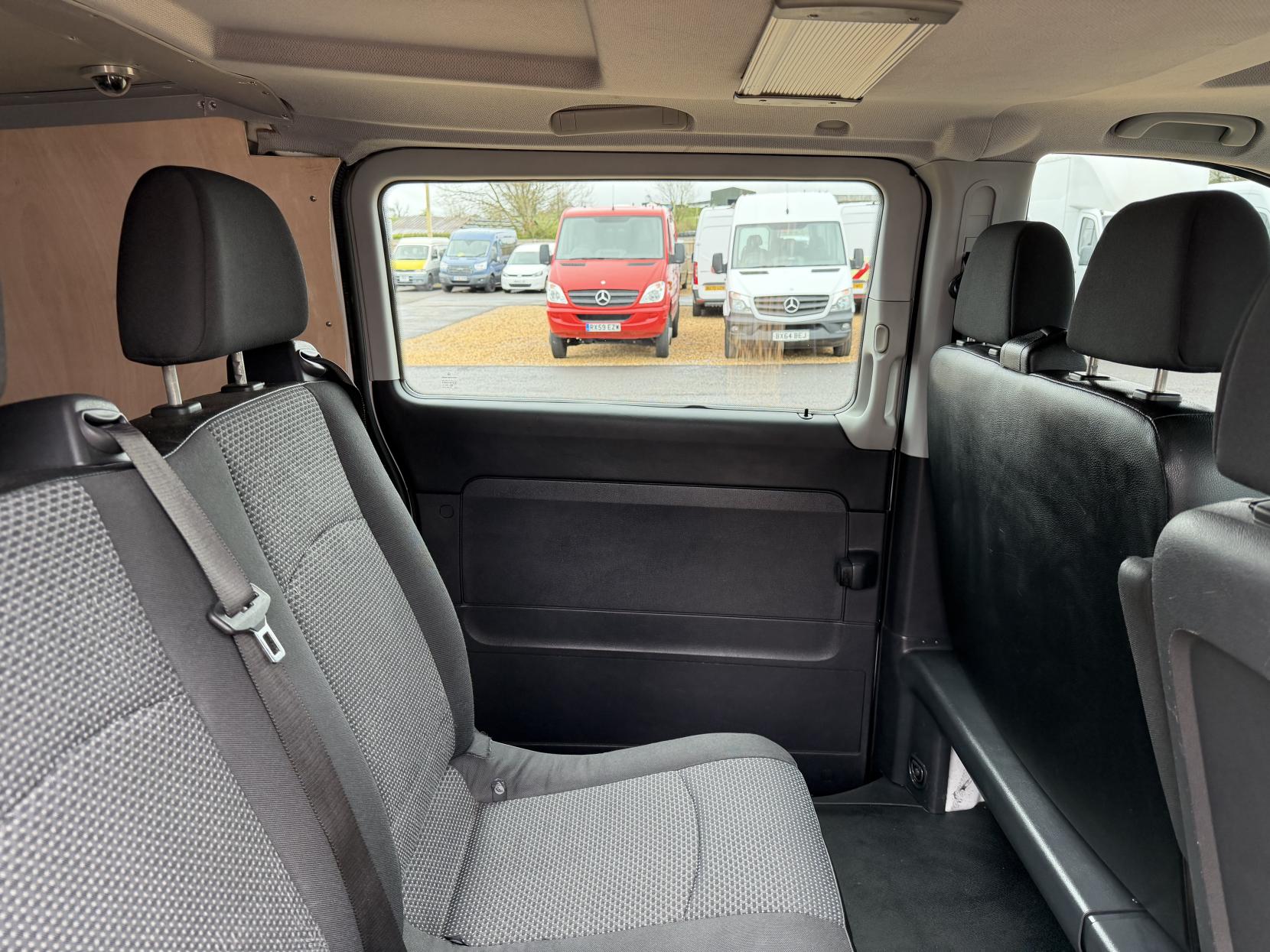 Mercedes-Benz Vito 2.1 113 CDi Dualiner Minibus 5dr Diesel Manual L1 (198 g/km, 136 bhp)