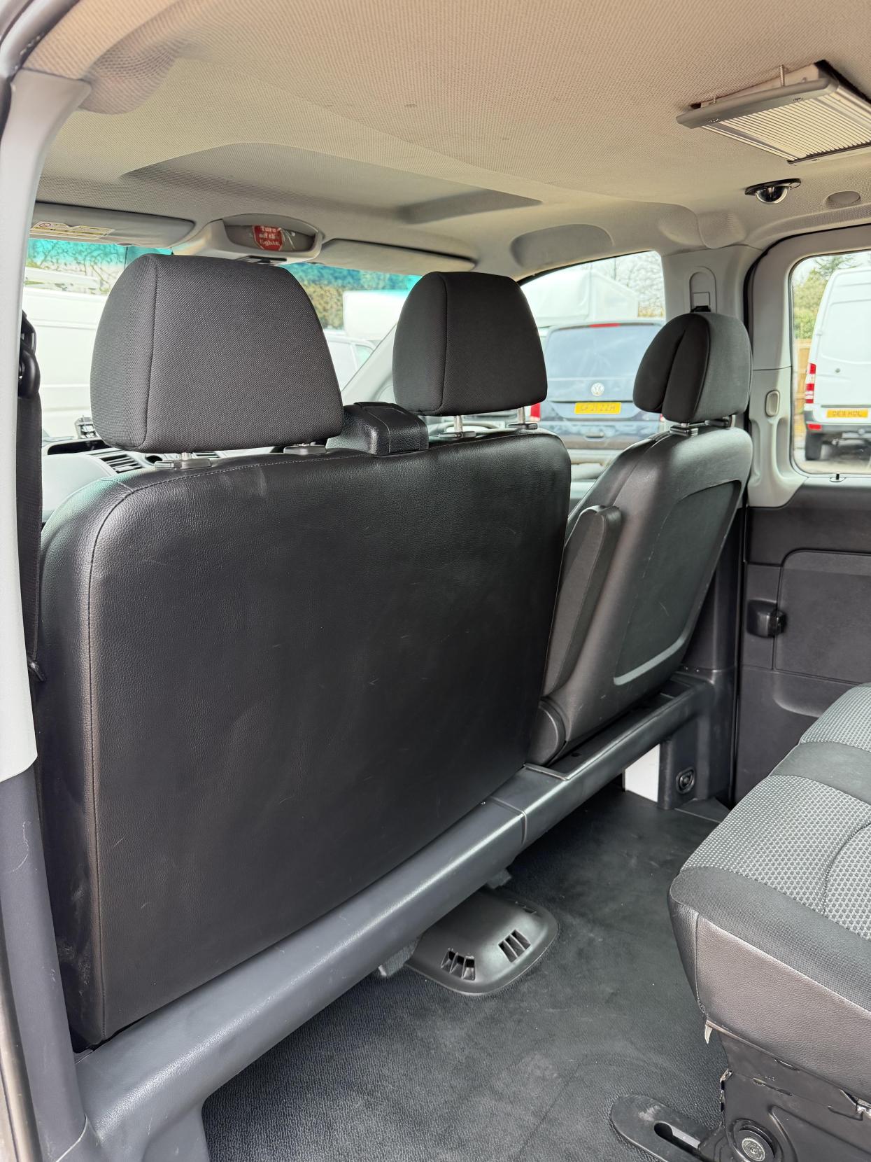 Mercedes-Benz Vito 2.1 113 CDi Dualiner Minibus 5dr Diesel Manual L1 (198 g/km, 136 bhp)