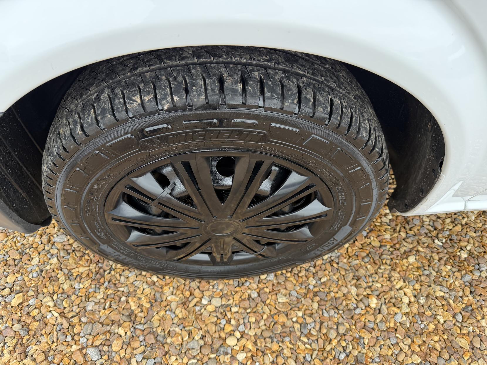 Mercedes-Benz Vito 2.1 113 CDi Dualiner Minibus 5dr Diesel Manual L1 (198 g/km, 136 bhp)