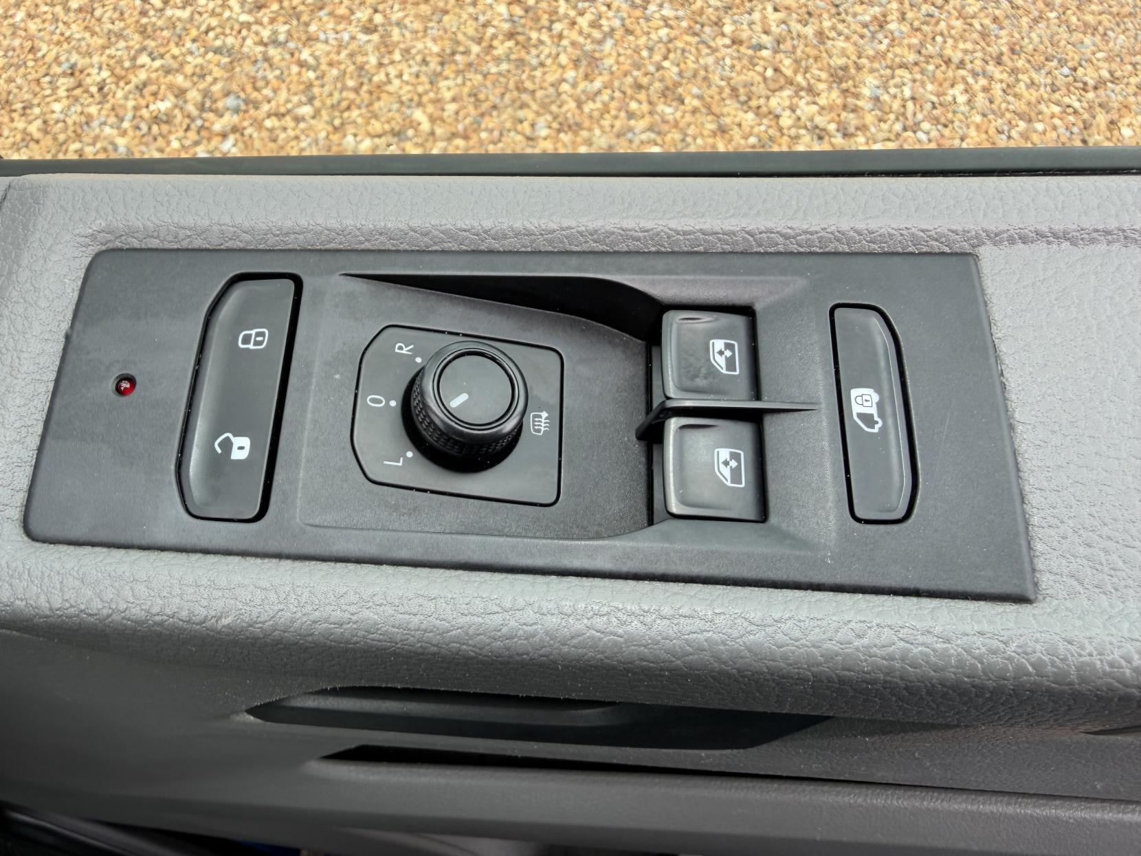 2021 Volkswagen Transporter 2.0 TDI T28 Startline Panel Van 5dr Diesel Manual FWD SWB Euro 6 (s/s) (110 ps) - Thumbnail 28