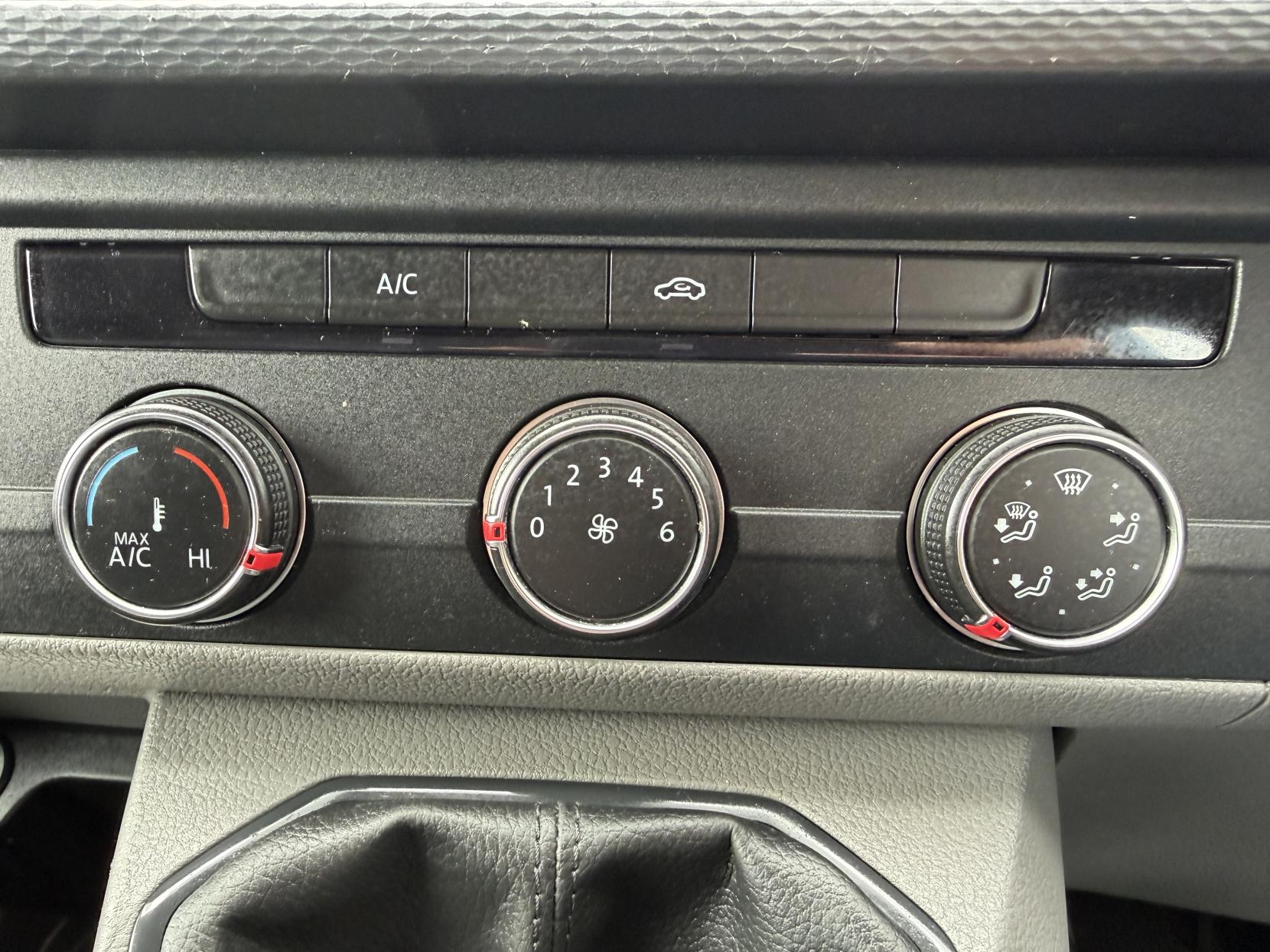 2021 Volkswagen Transporter 2.0 TDI T28 Startline Panel Van 5dr Diesel Manual FWD SWB Euro 6 (s/s) (110 ps) - Thumbnail 38