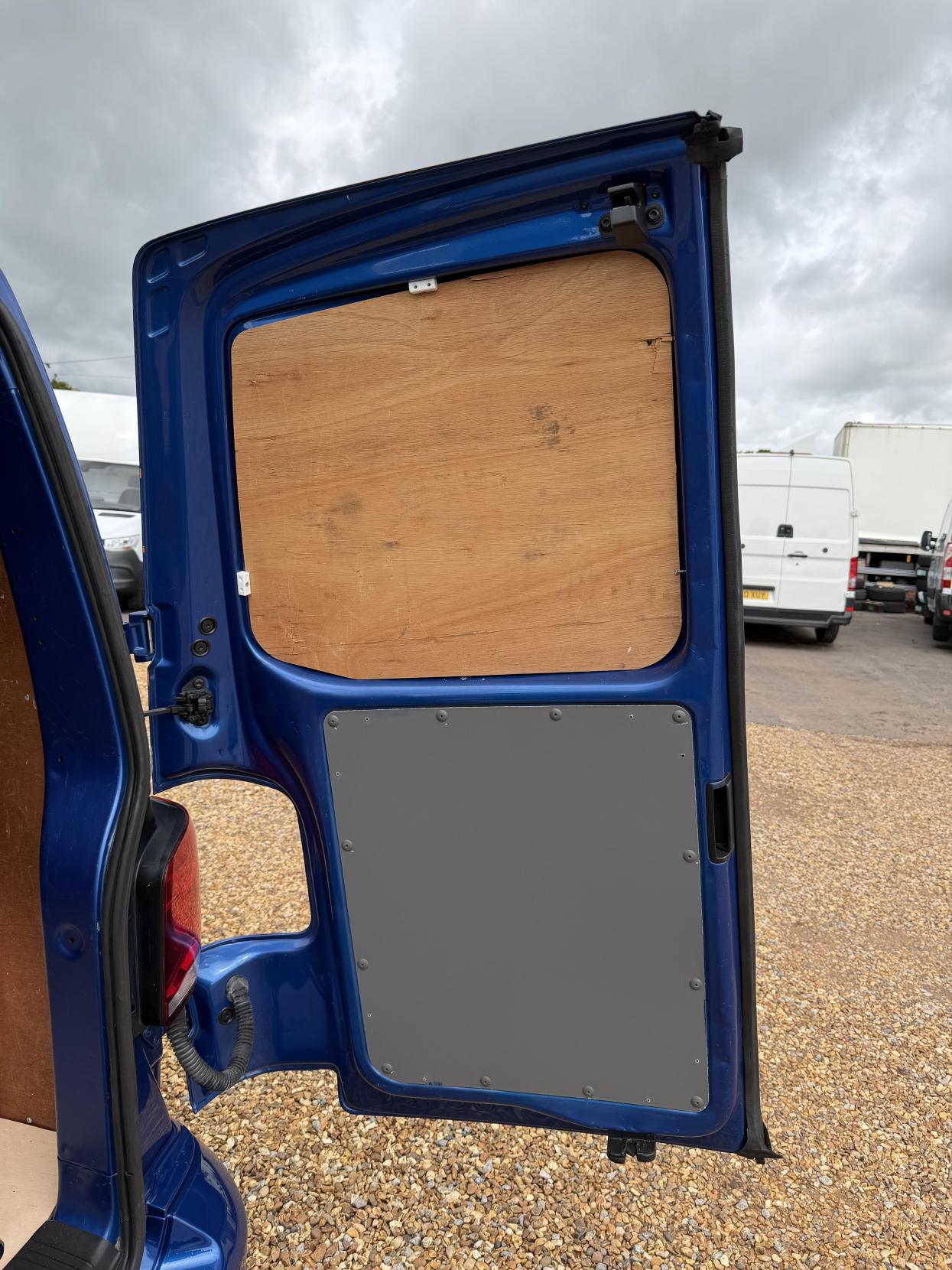 2021 Volkswagen Transporter 2.0 TDI T28 Startline Panel Van 5dr Diesel Manual FWD SWB Euro 6 (s/s) (110 ps) - Thumbnail 31